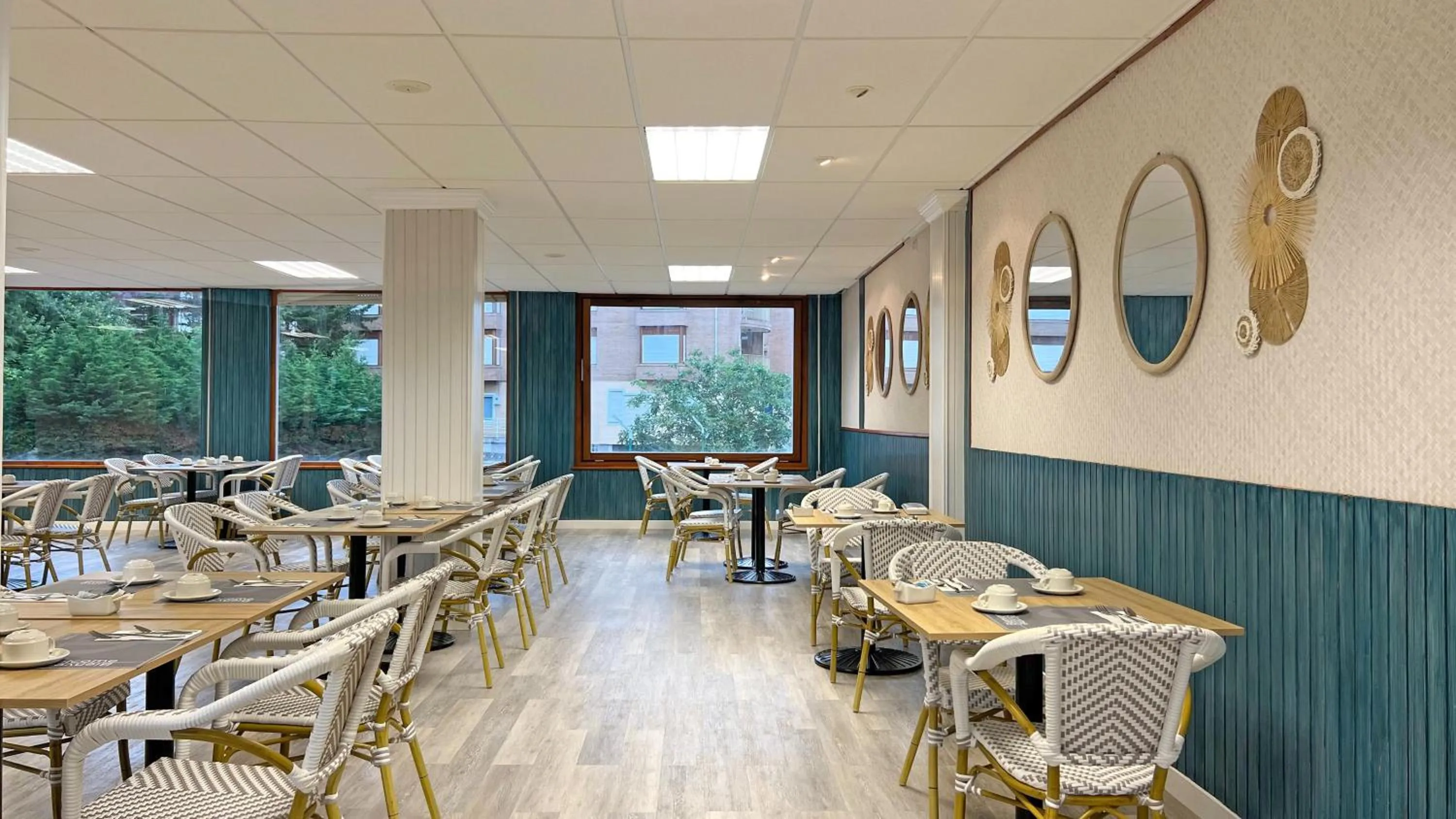 Restaurant/places to eat in Moon Dreams Noja