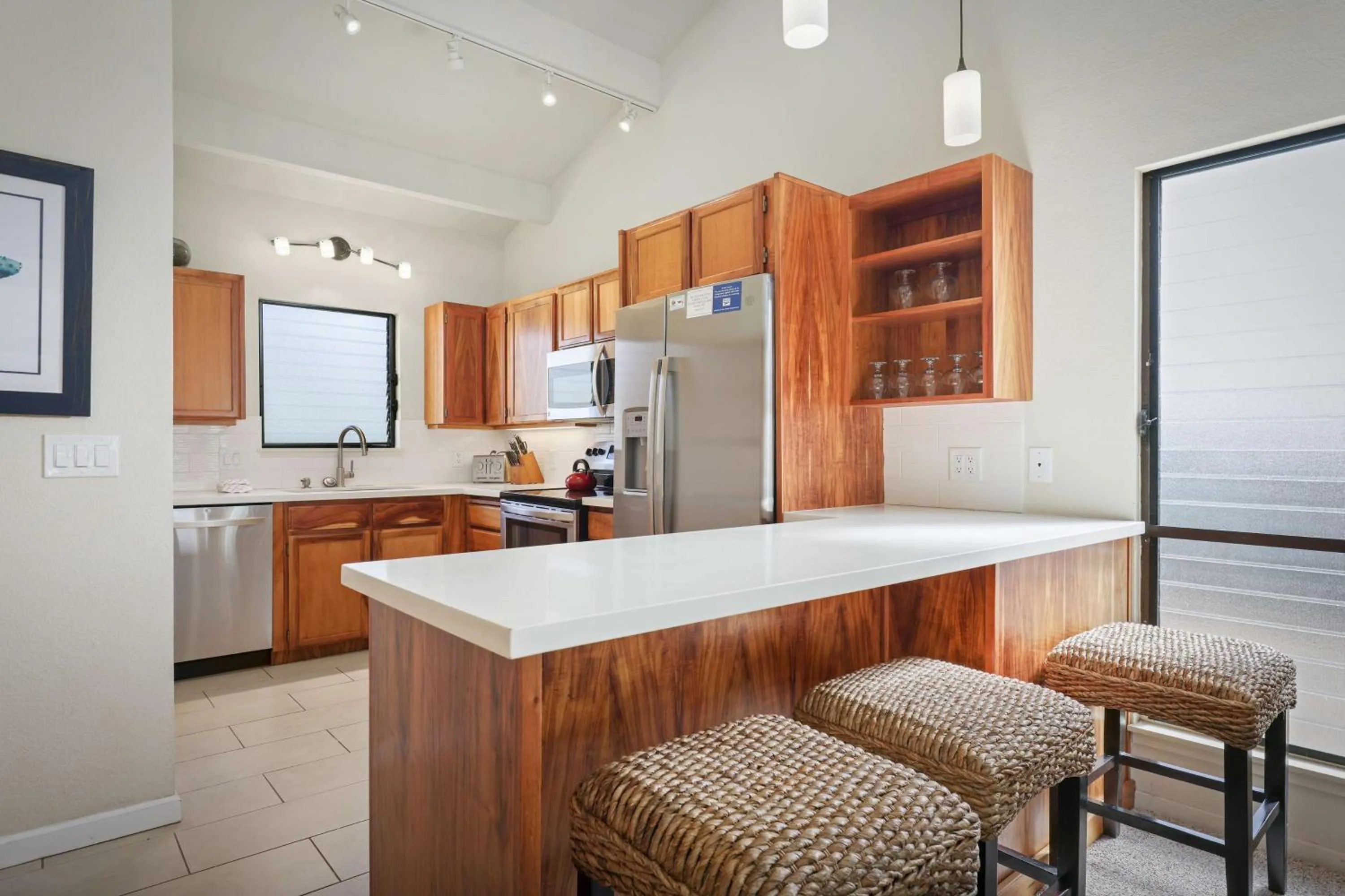 Kitchen or kitchenette in Aston Maui Hill