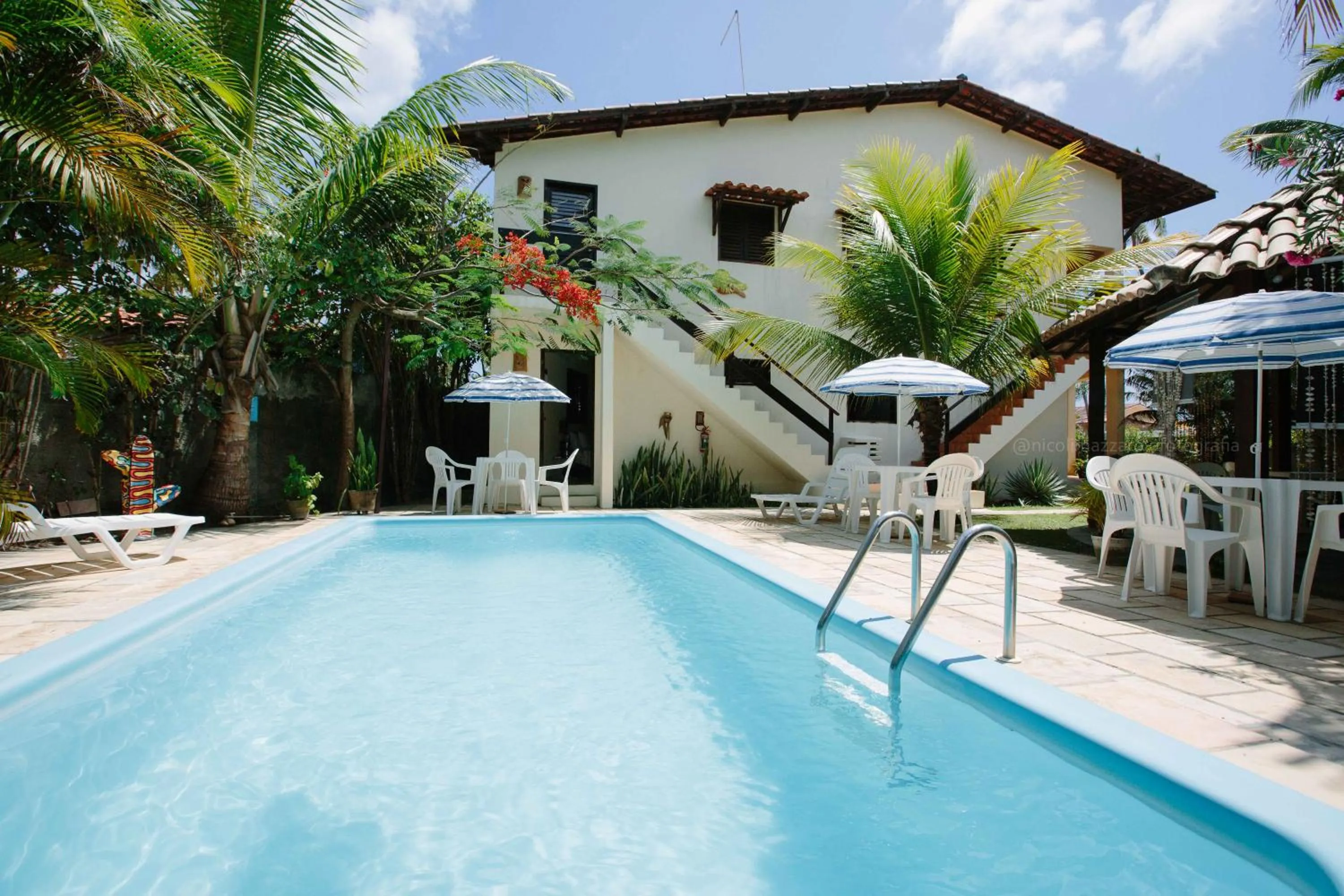 Swimming pool in Pousada Hibiscus