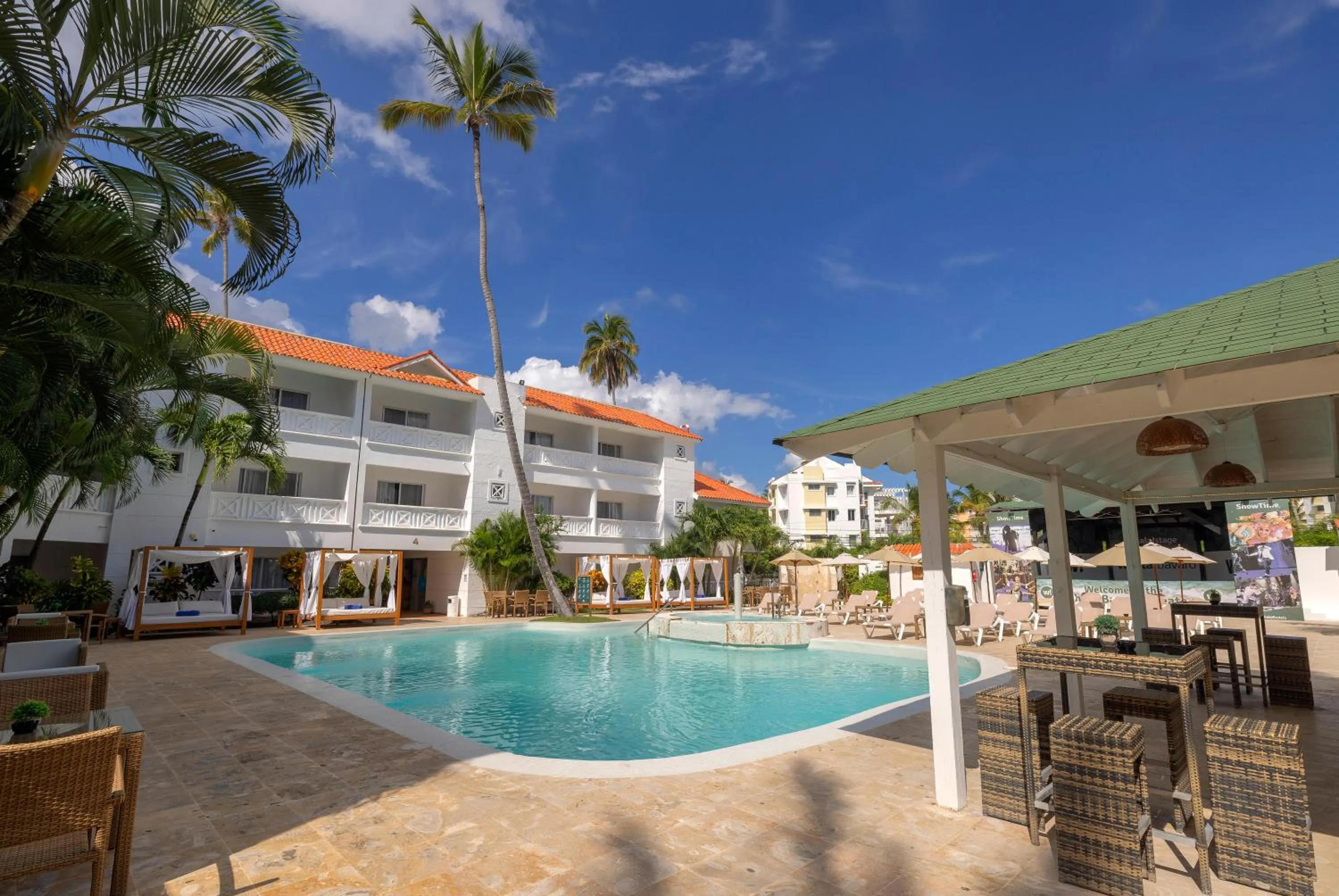 Swimming pool in Hotel whala!bávaro - All Inclusive