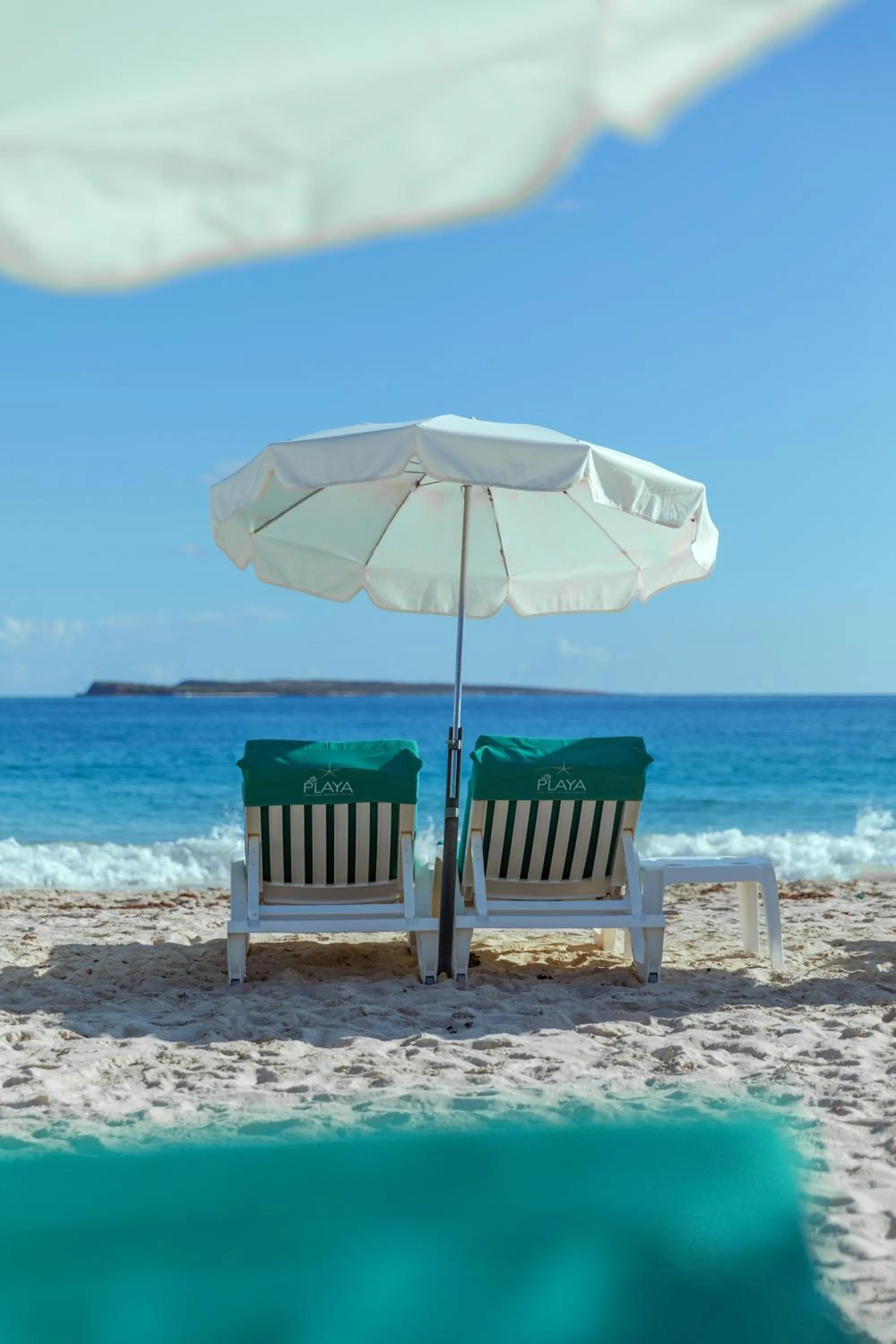 Beach in La Playa Orient Bay