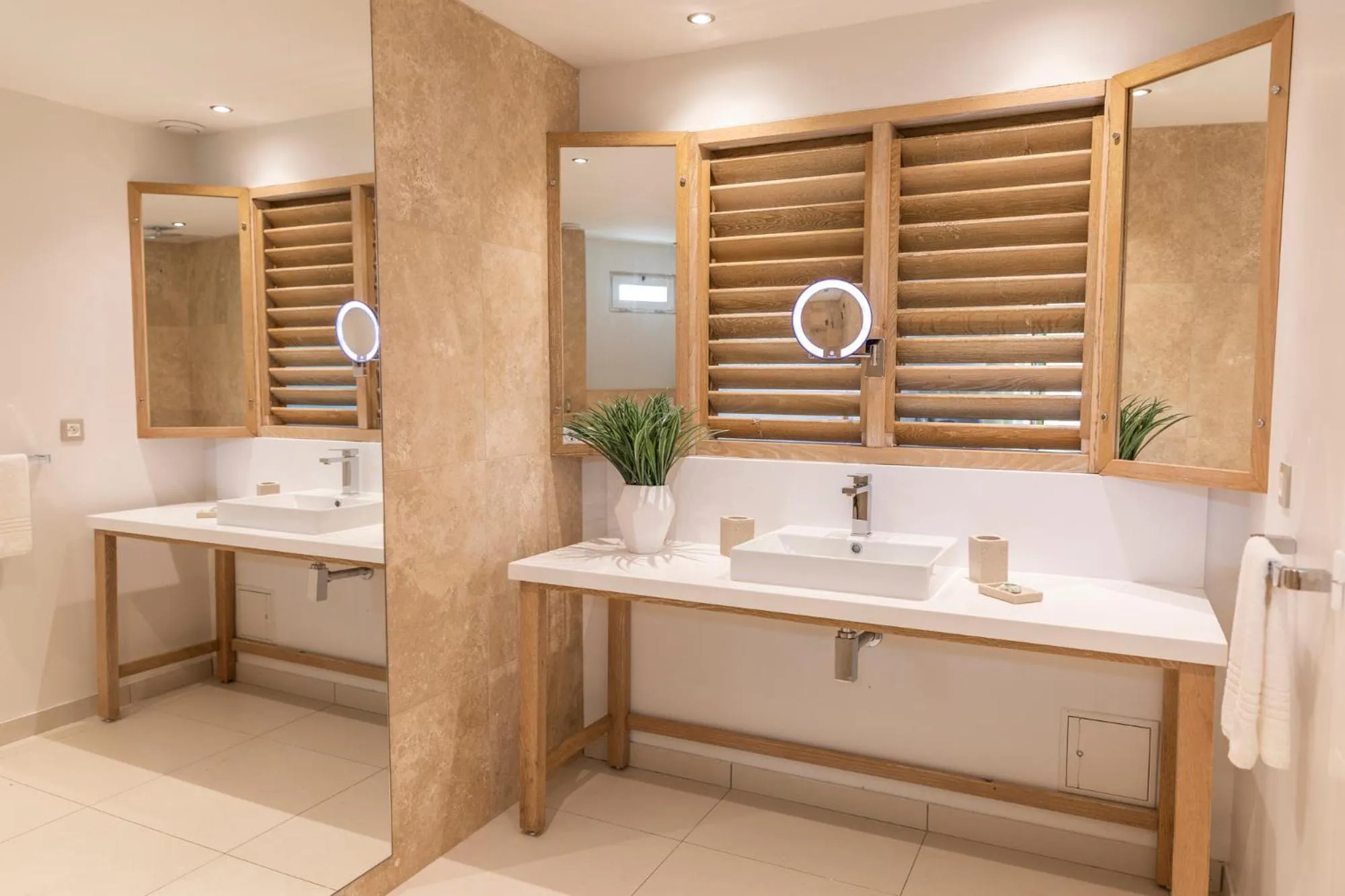 Bathroom in La Playa Orient Bay