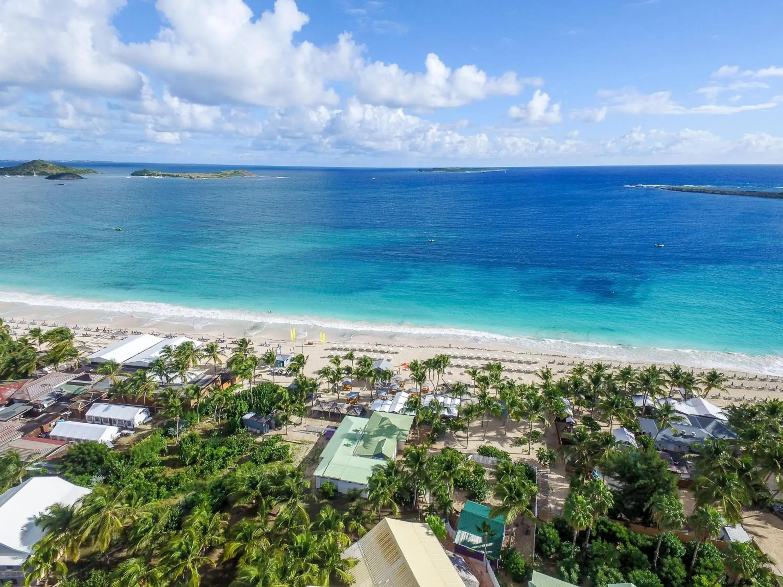 Bird's eye view in La Playa Orient Bay Bird's eye view in La Playa Orient Bay