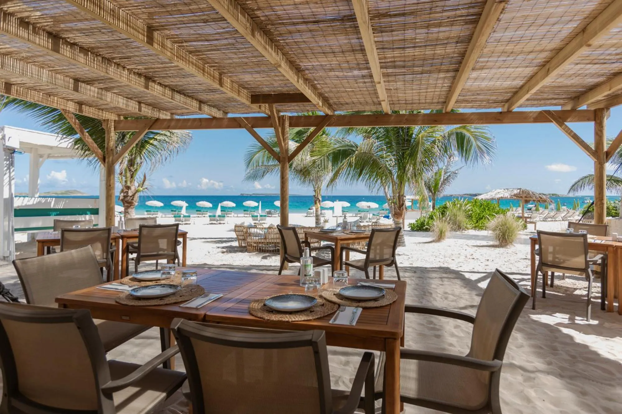 Restaurant/places to eat in La Playa Orient Bay