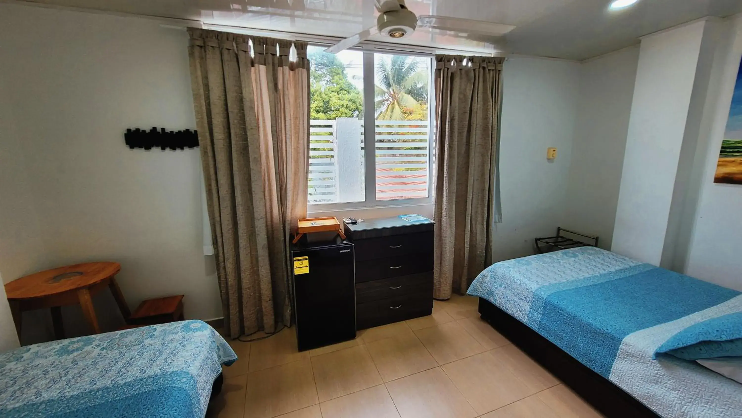 Budget Triple Room in Hotel Olas Budget Triple Room in Hotel Olas