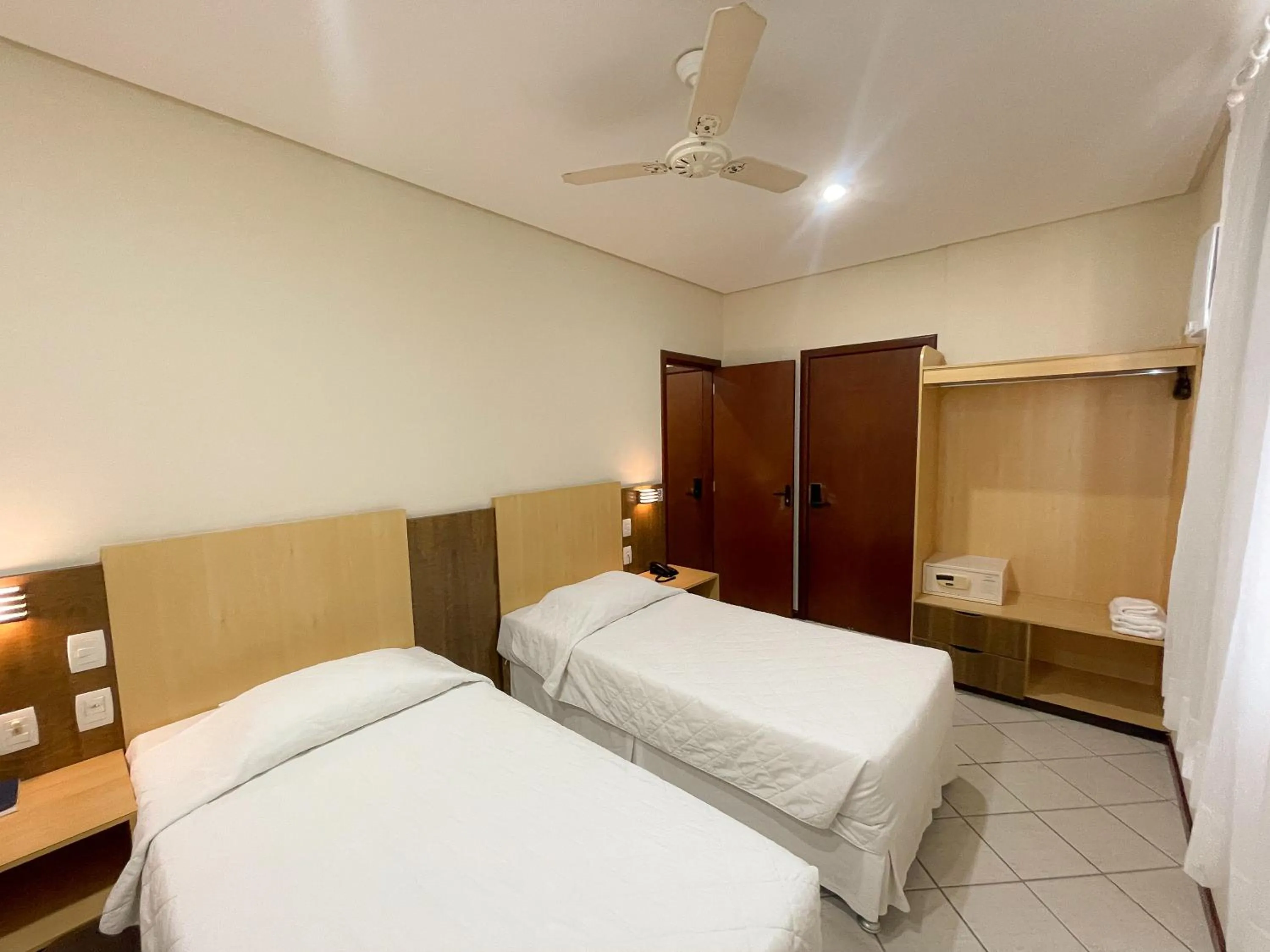 Bed in Hotel Plaza Mar