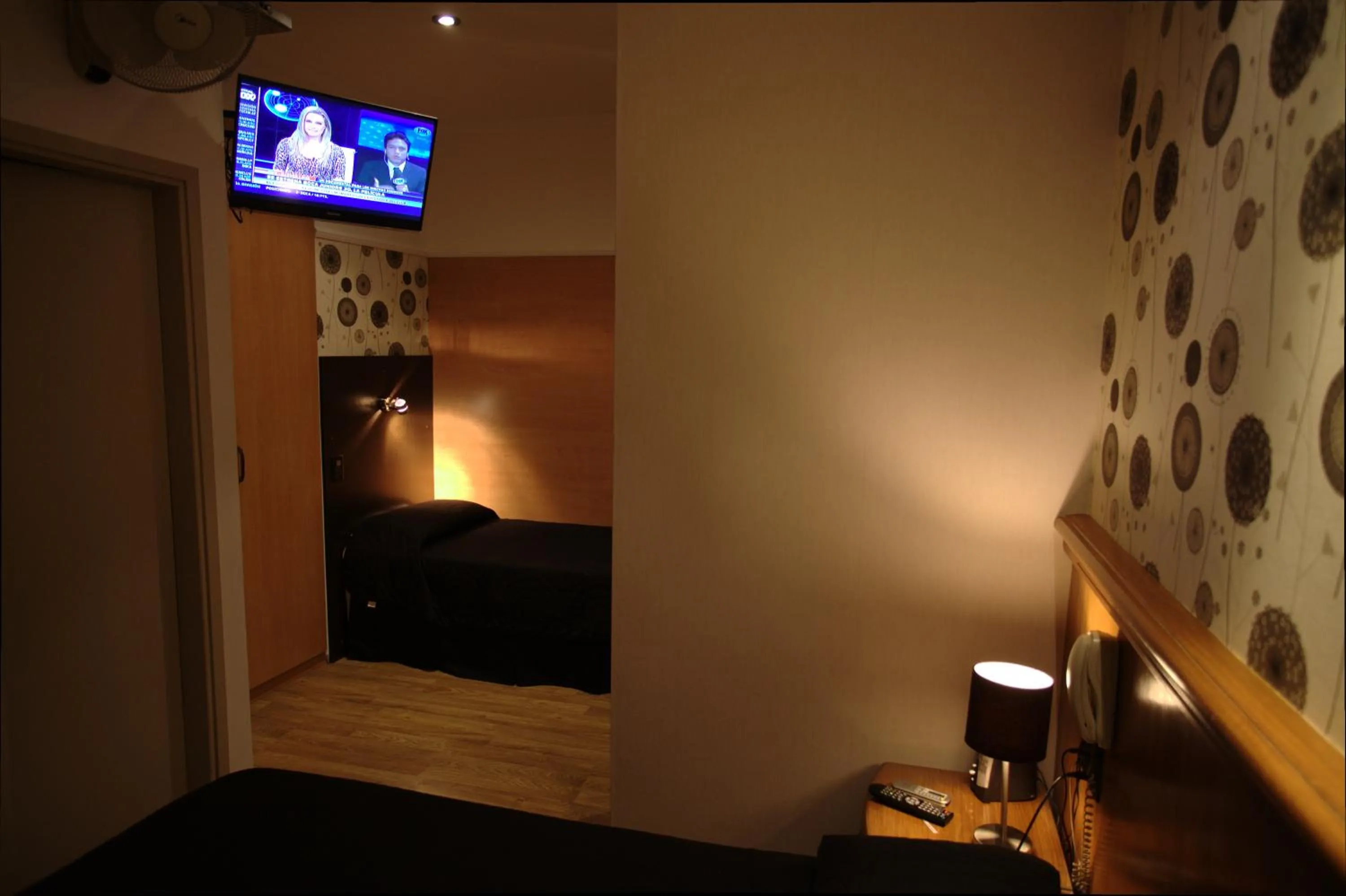 Photo of the whole room in Sur Hotel