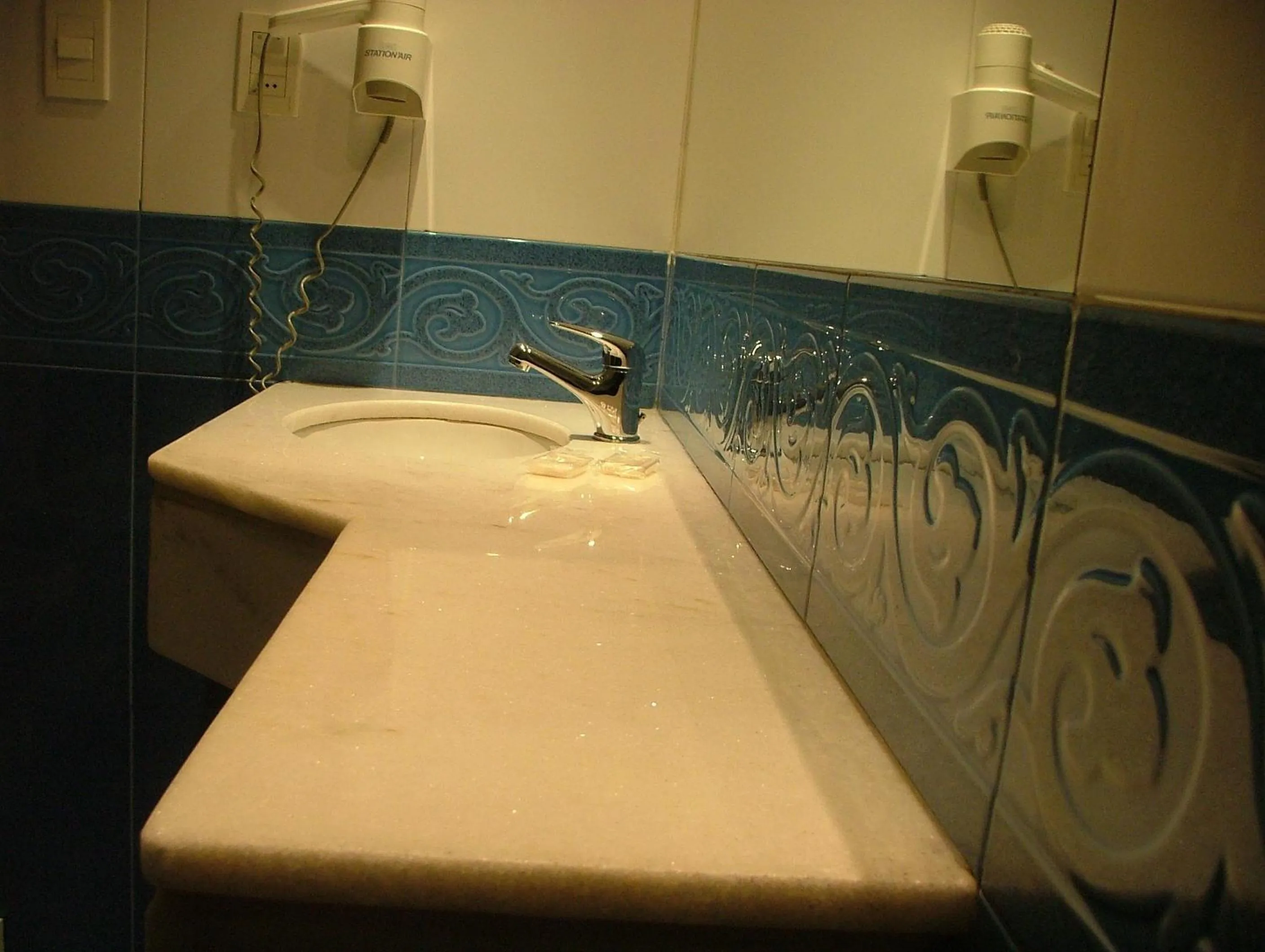 Bathroom in Sur Hotel