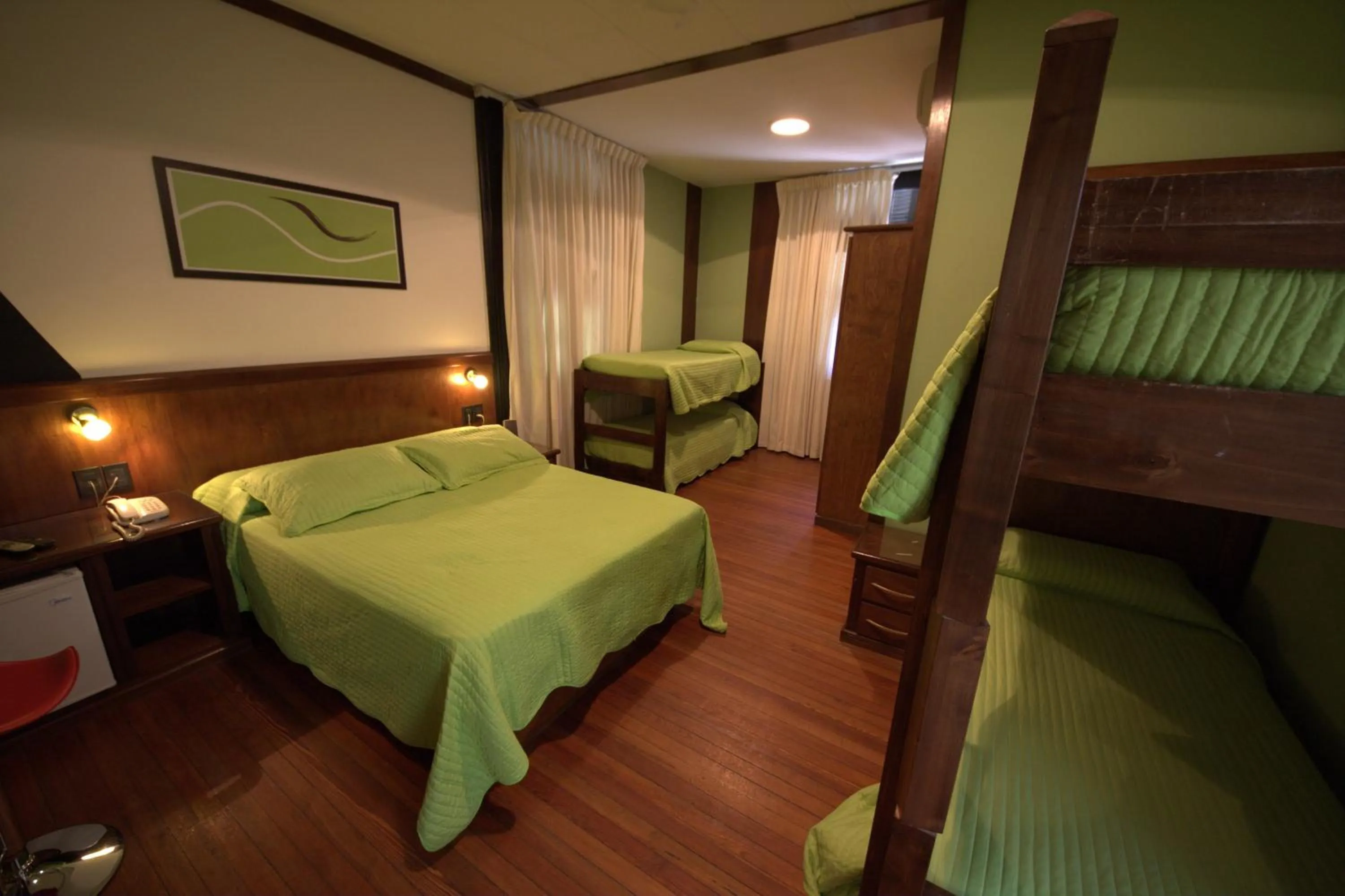 Photo of the whole room, Bed in Sur Hotel