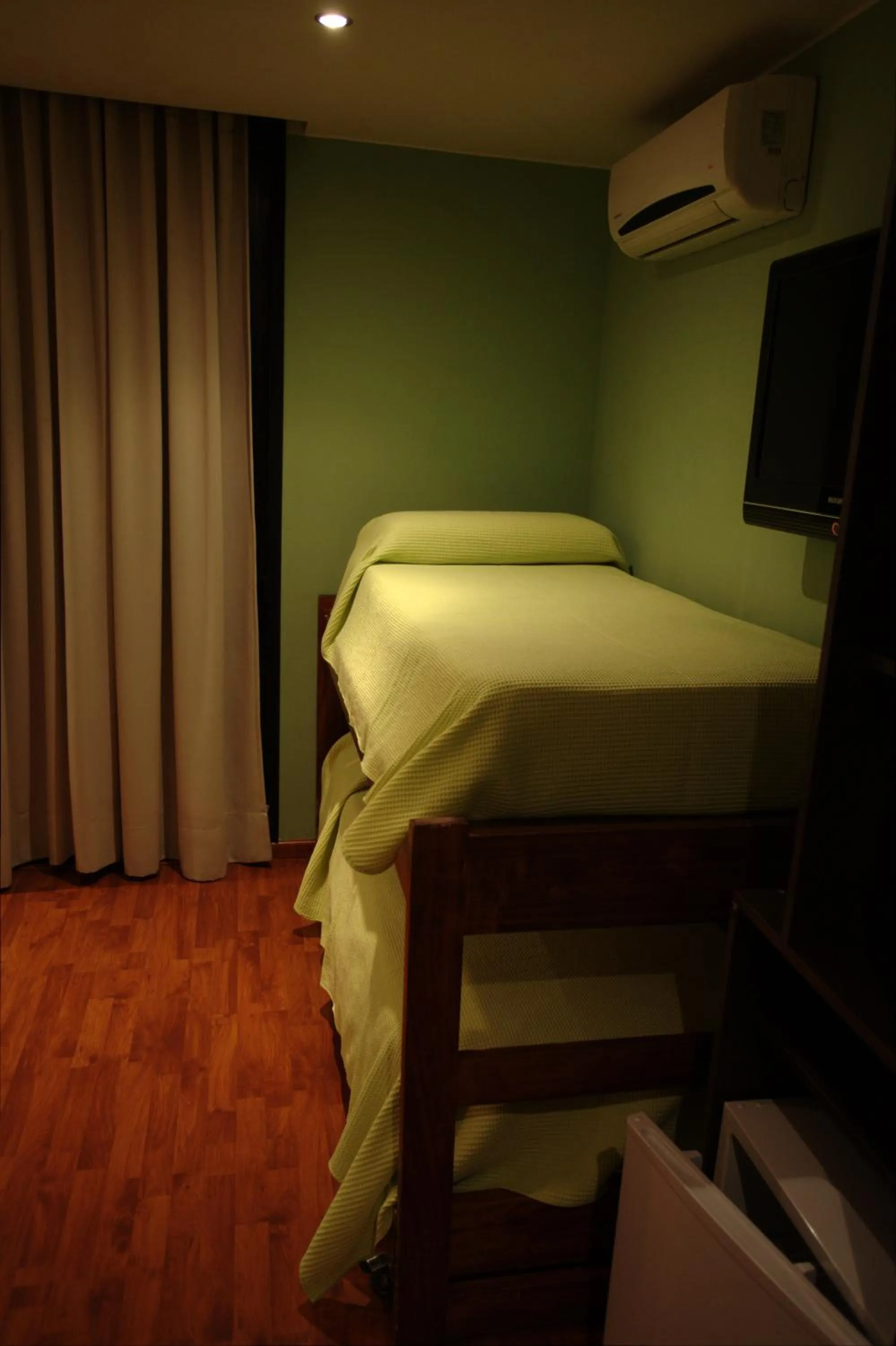 Decorative detail, Bed in Sur Hotel