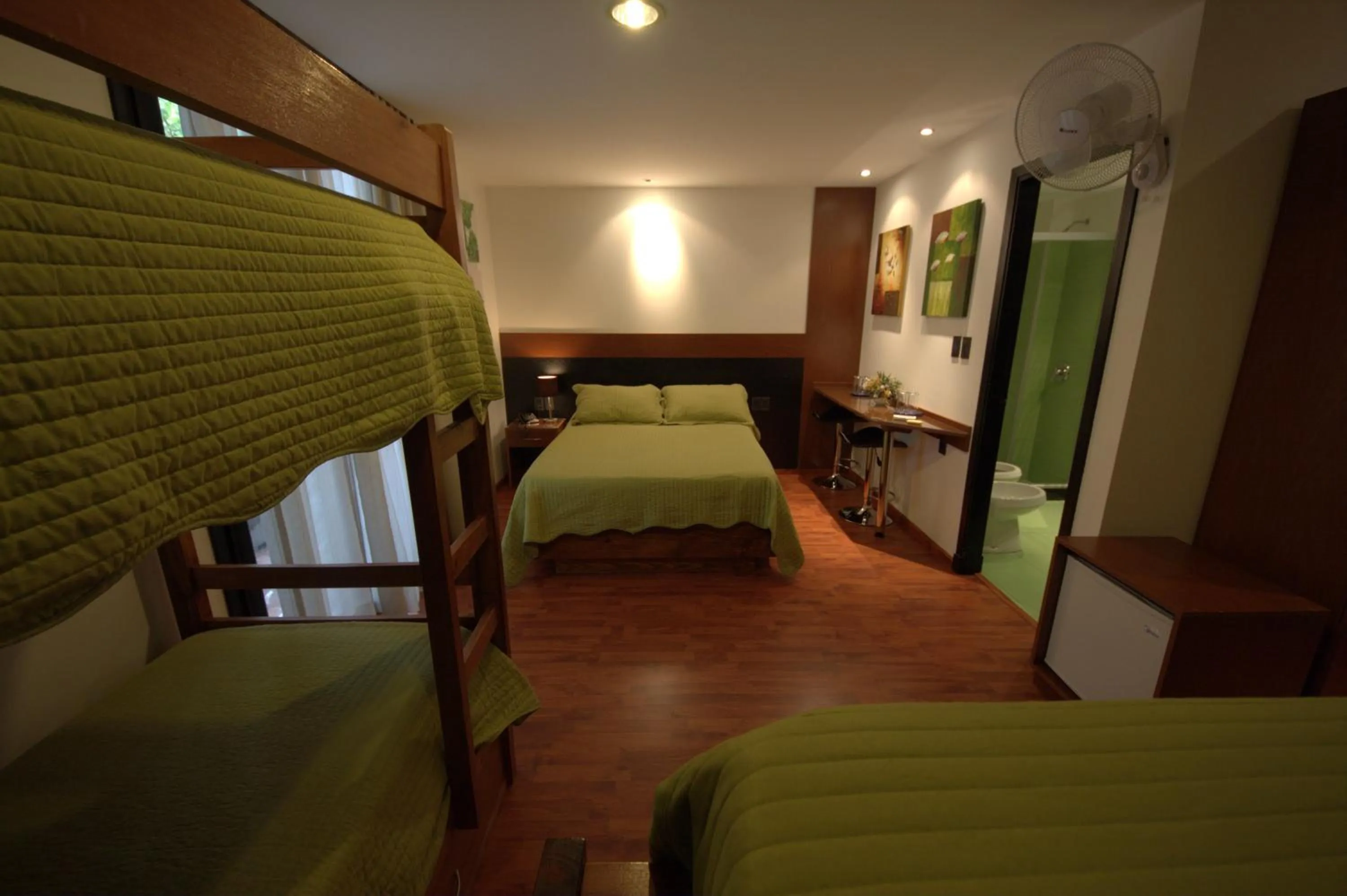 Photo of the whole room, Bed in Sur Hotel