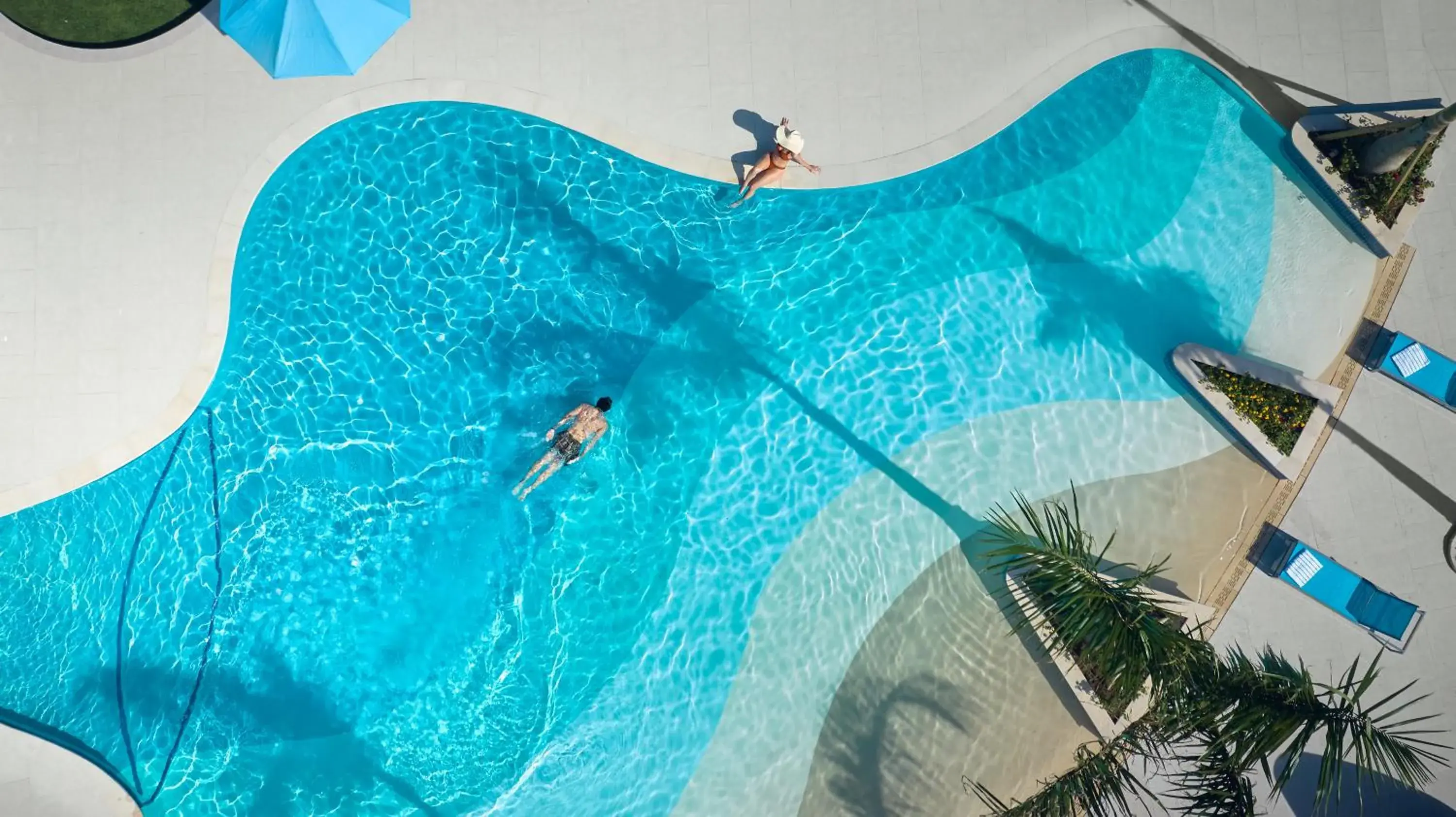 Swimming pool in British Colonial Nassau Swimming pool in British Colonial Nassau