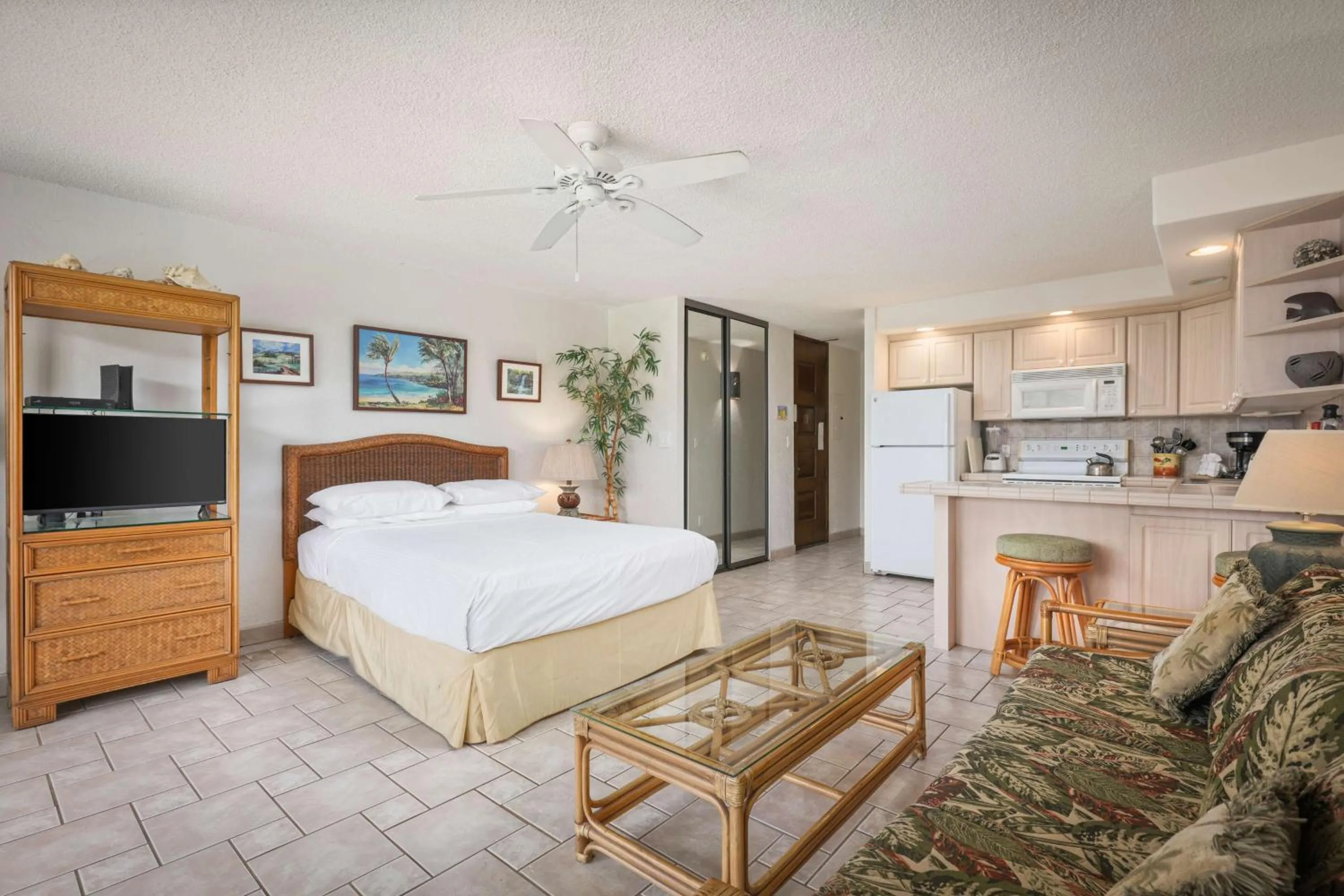 Bed in Aston at Papakea Resort