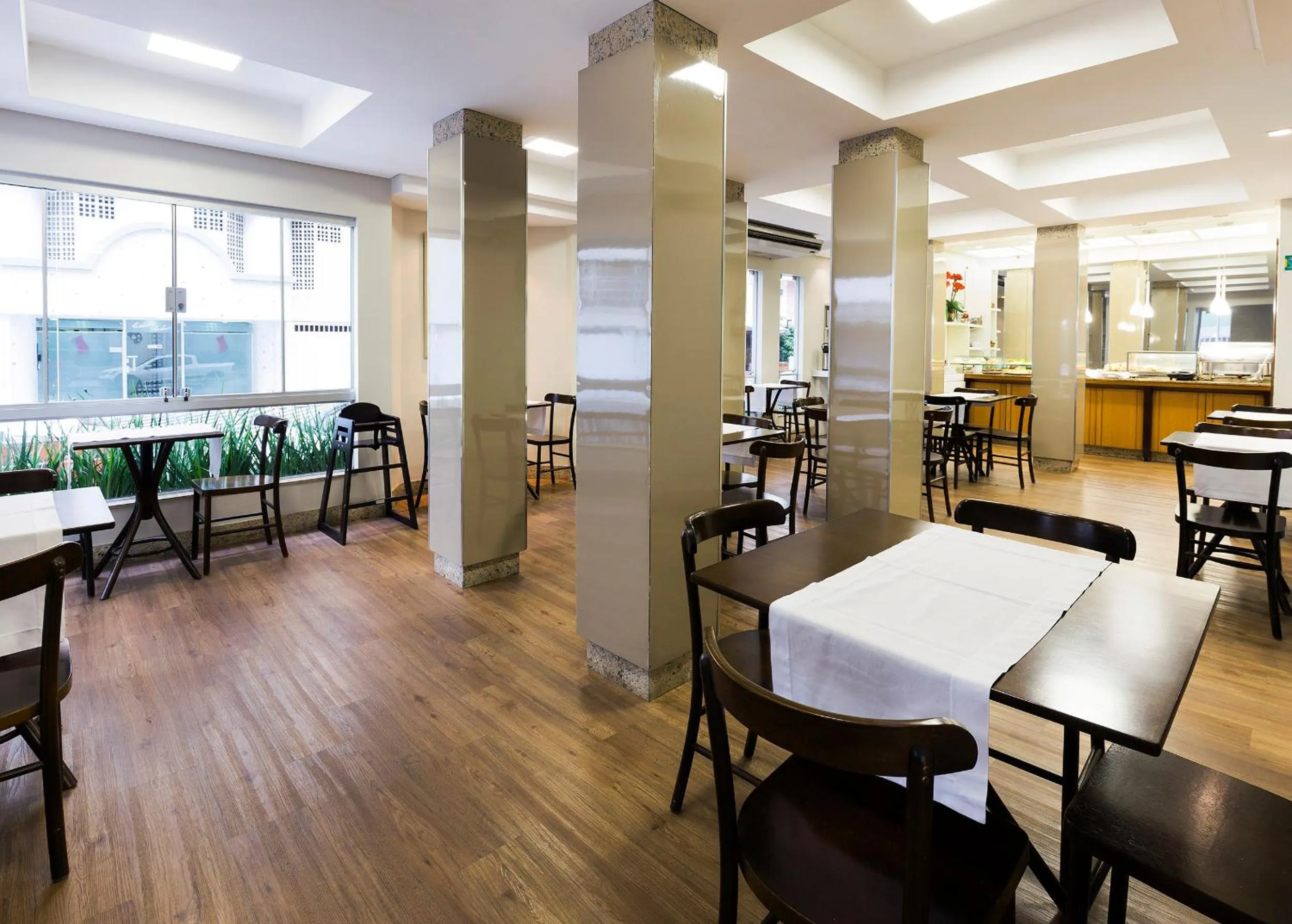 Restaurant/places to eat in Tropikalya Prime Hotel