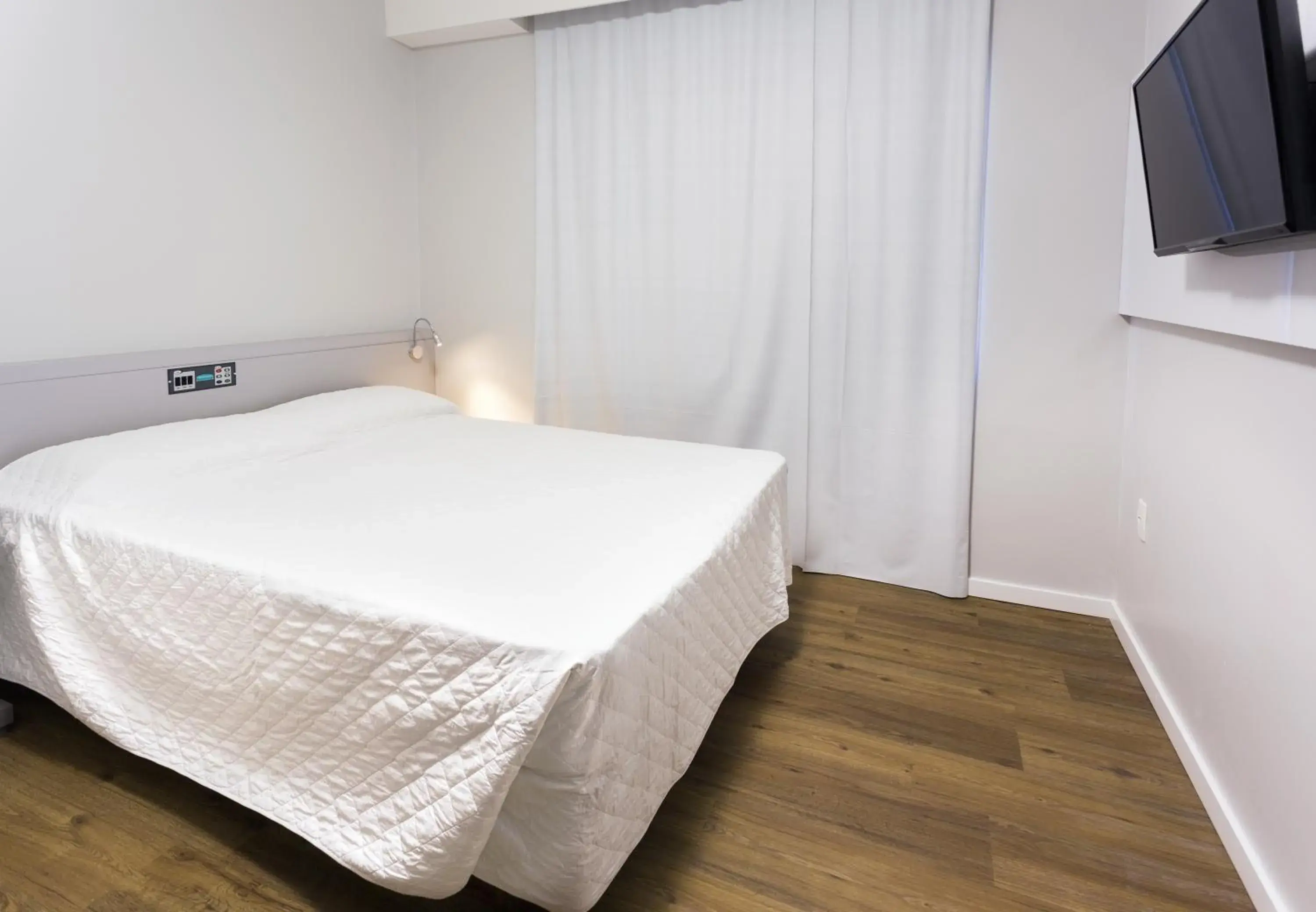 Standard Double or Twin Room in Tropikalya Prime Hotel Standard Double or Twin Room in Tropikalya Prime Hotel