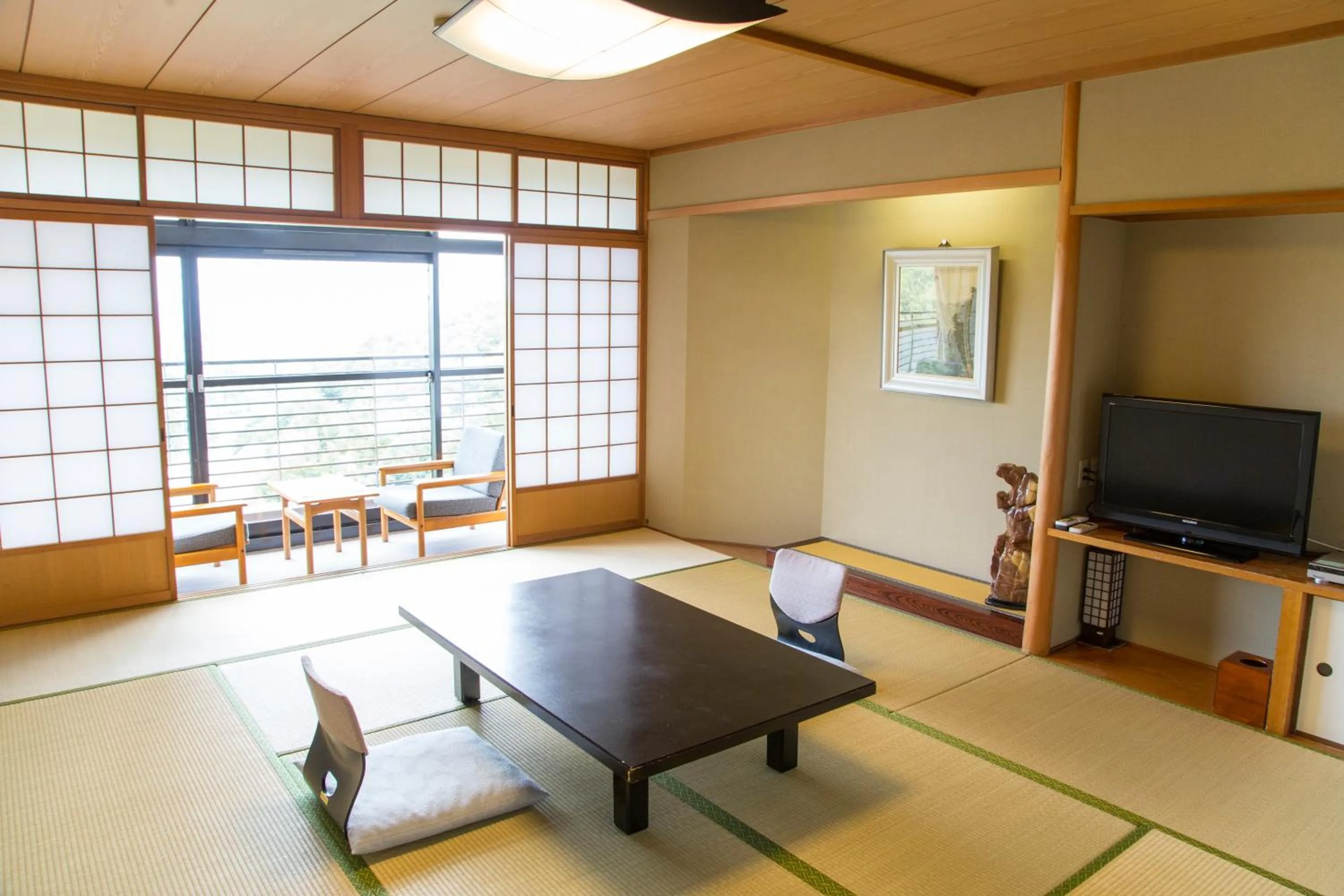 Photo of the whole room in Motoyu Kosenkaku