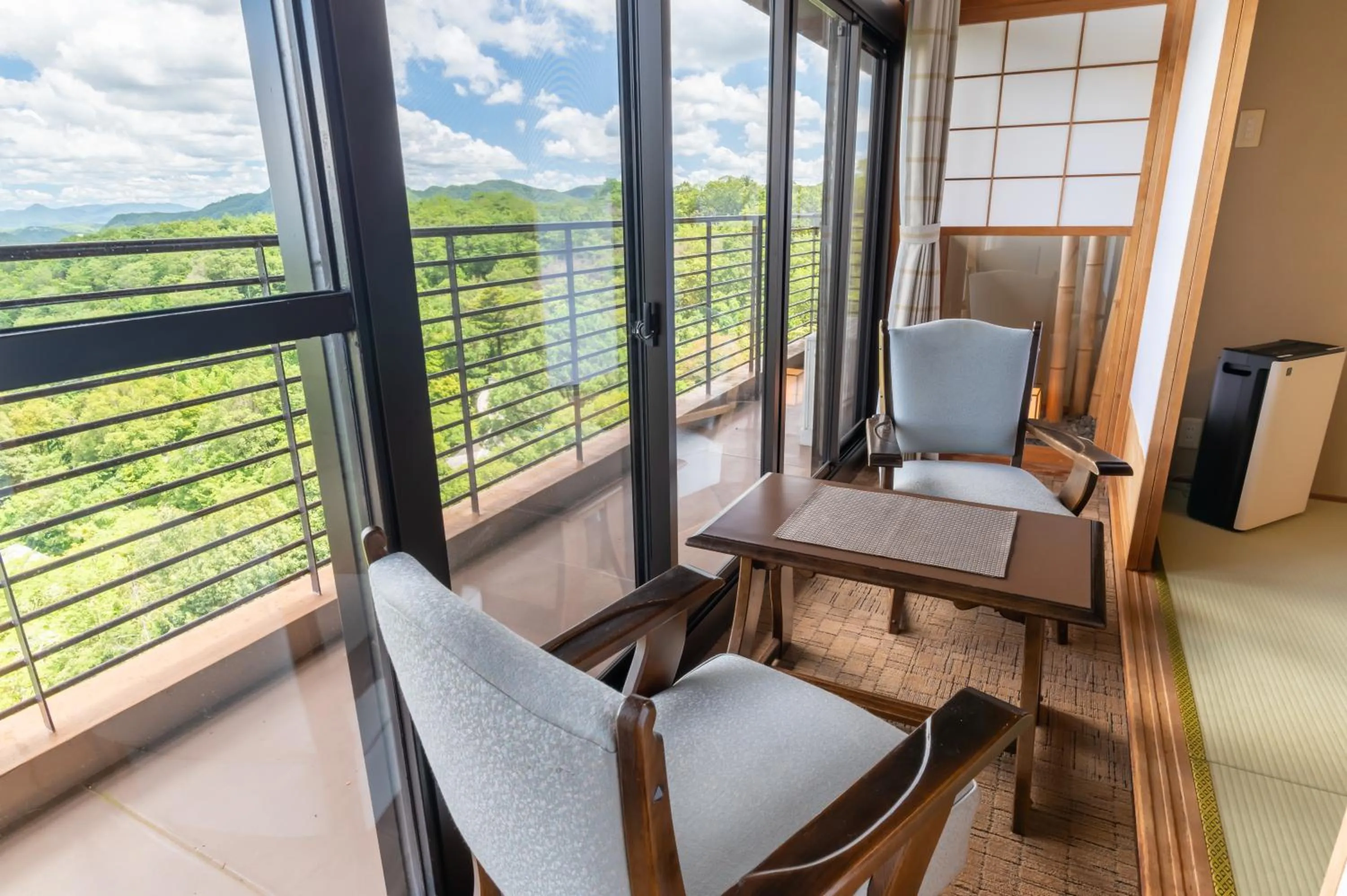 Property building in Motoyu Kosenkaku