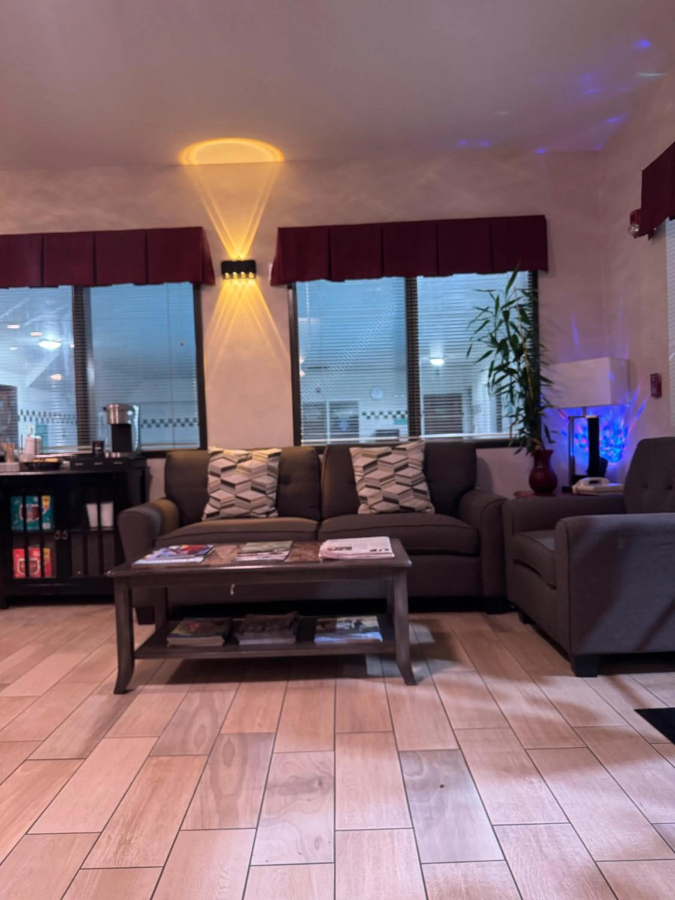 Seating area in Travelodge by Wyndham, Newberg