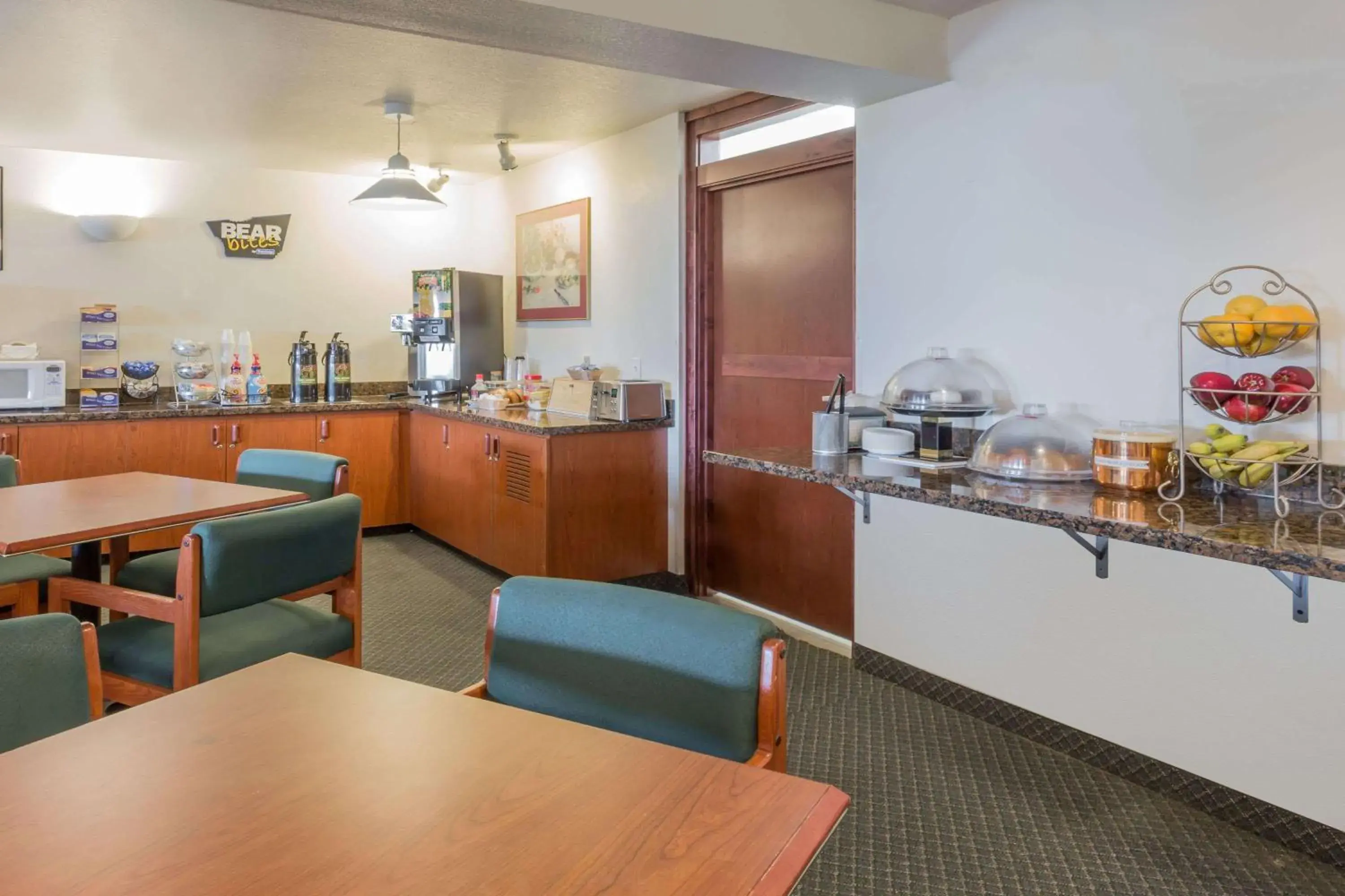 Restaurant/places to eat in Travelodge by Wyndham, Newberg Restaurant/places to eat in Travelodge by Wyndham, Newberg