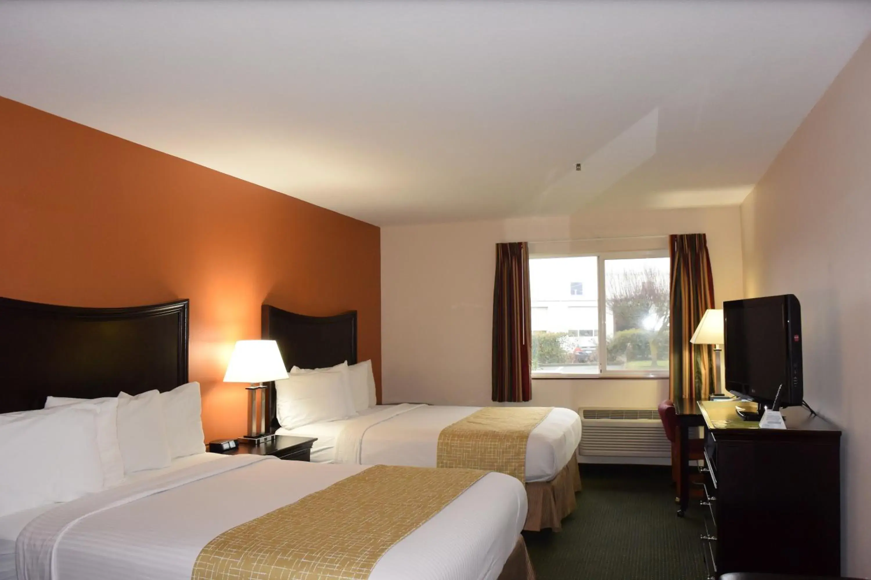 Other, Bed in Travelodge by Wyndham, Newberg Other, Bed in Travelodge by Wyndham, Newberg