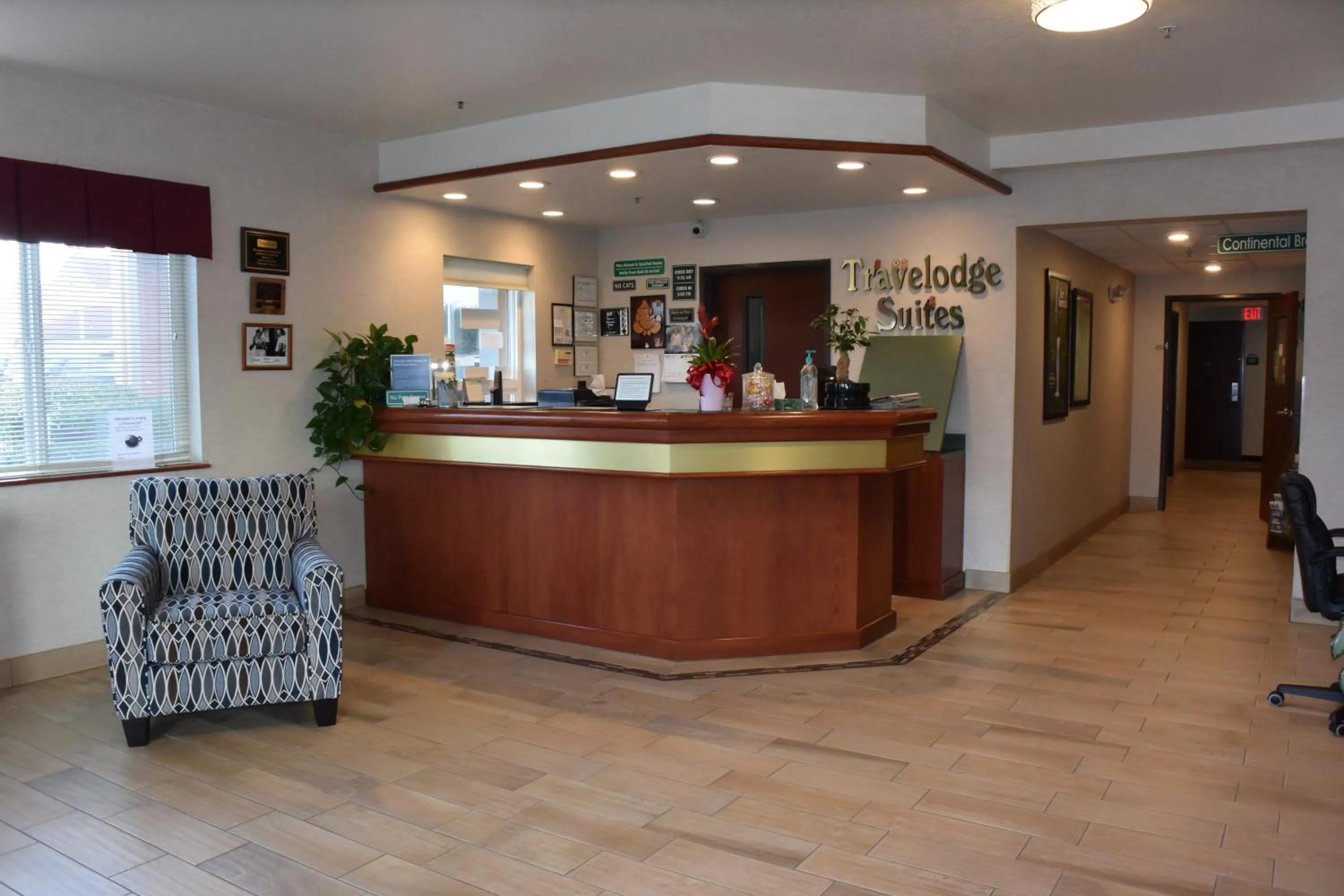 Lobby or reception in Travelodge by Wyndham, Newberg