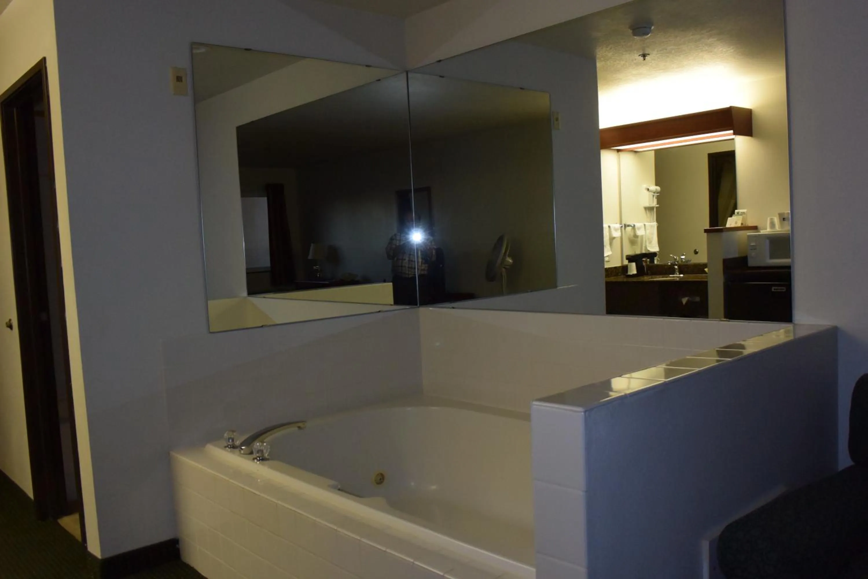 Decorative detail in Travelodge by Wyndham, Newberg