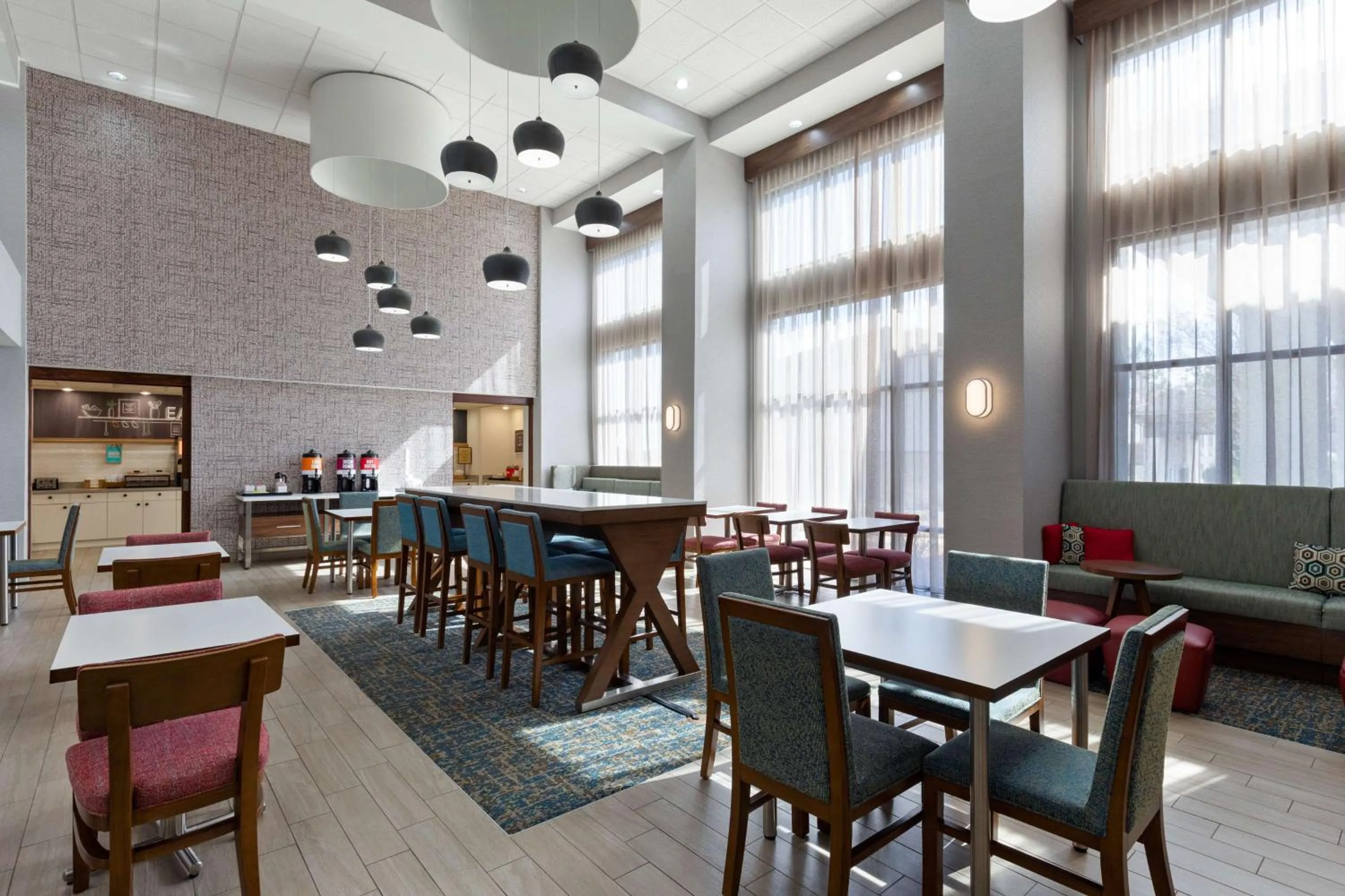 Lobby or reception in Hampton Inn & Suites Dothan