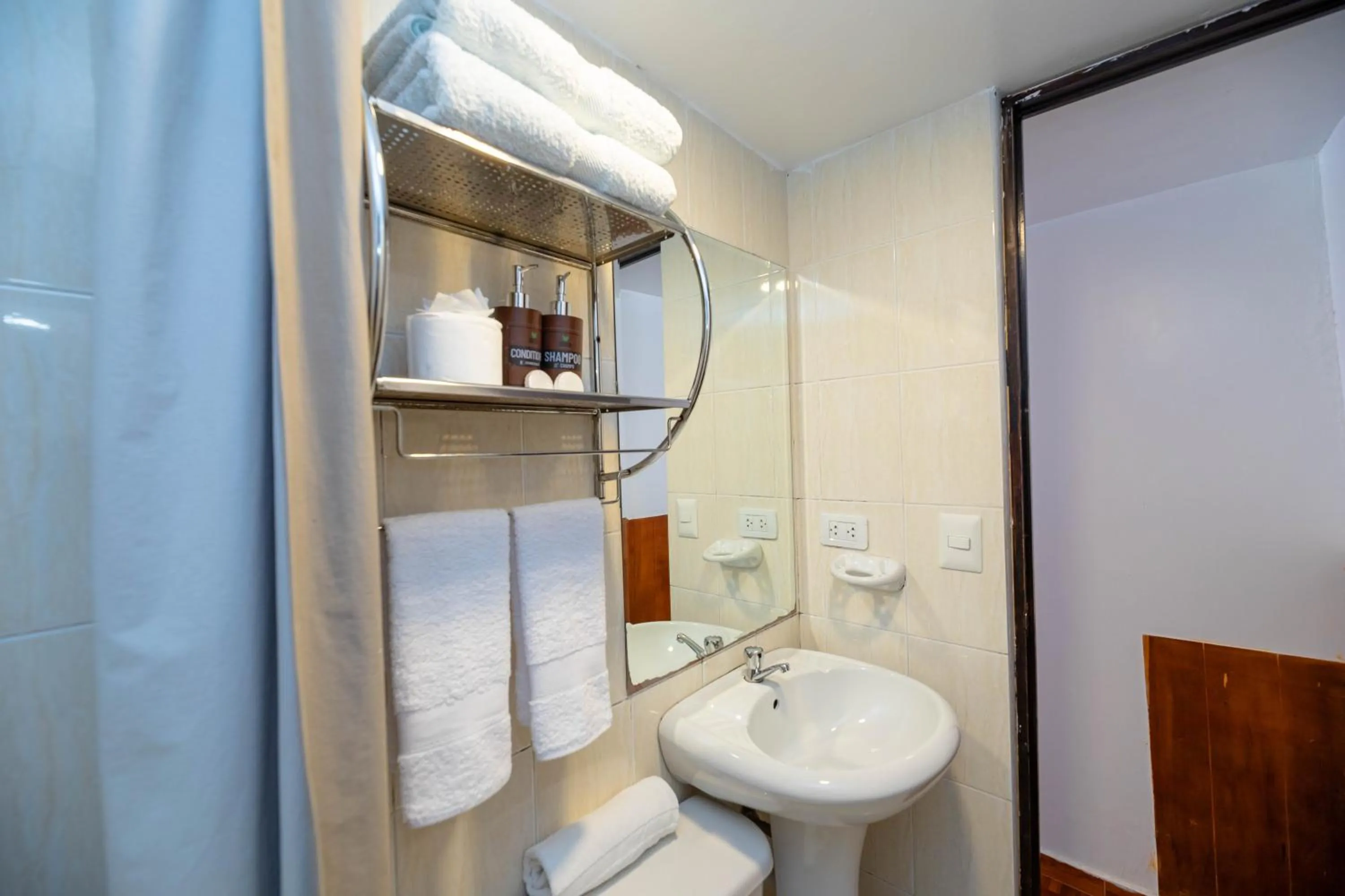 Bathroom in Mayu Boutique Hotel