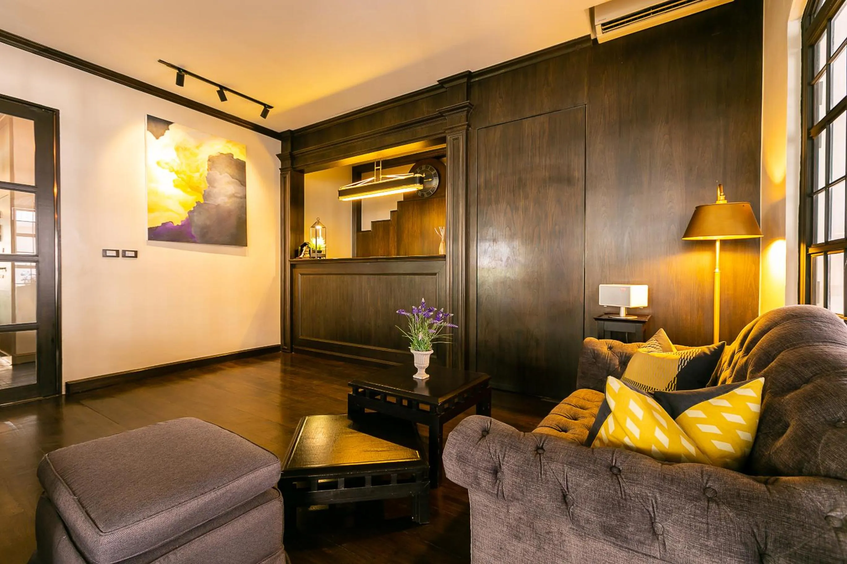 Lobby or reception in THEA Private Suites by TH District