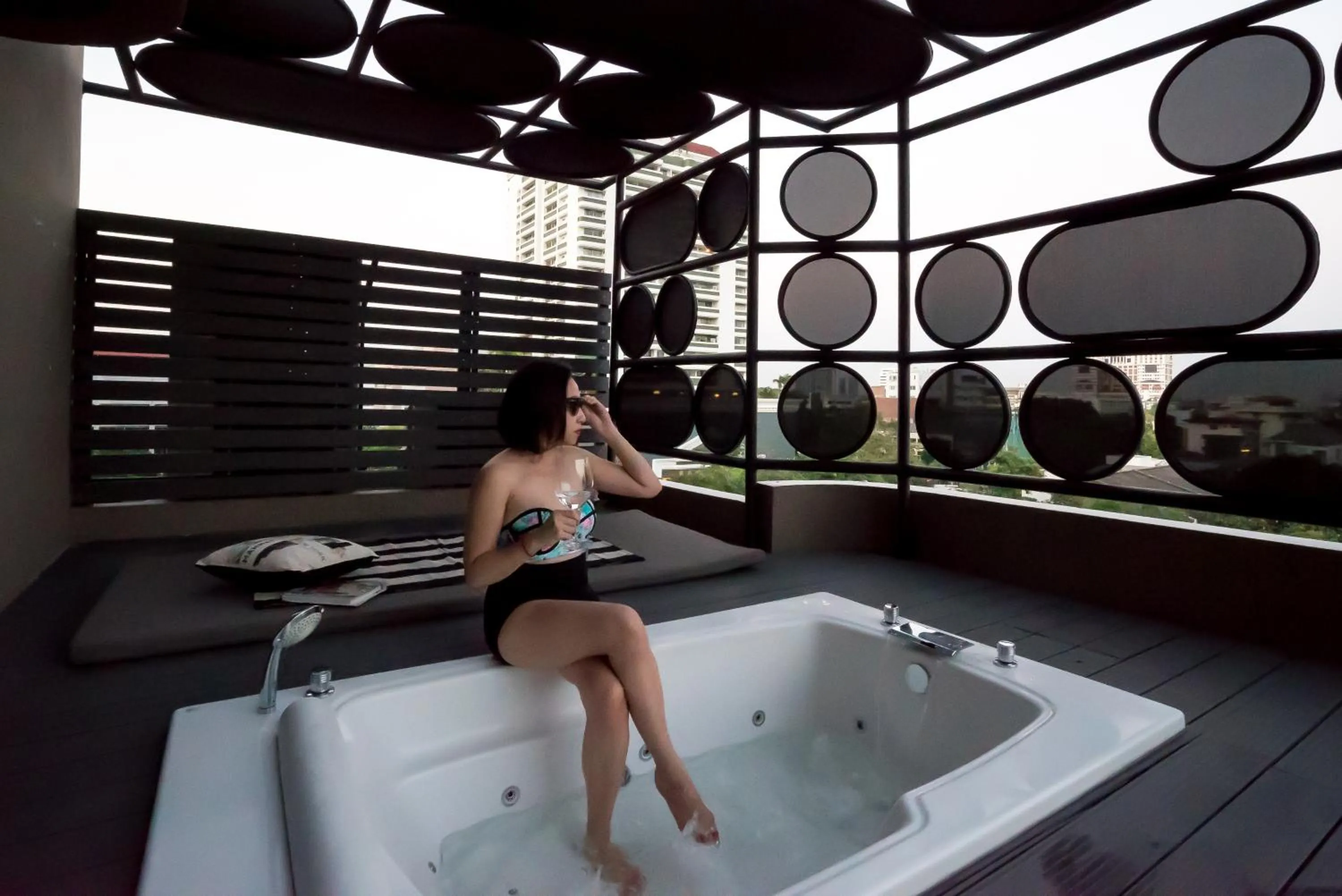 Balcony/Terrace in THEA Private Suites by TH District