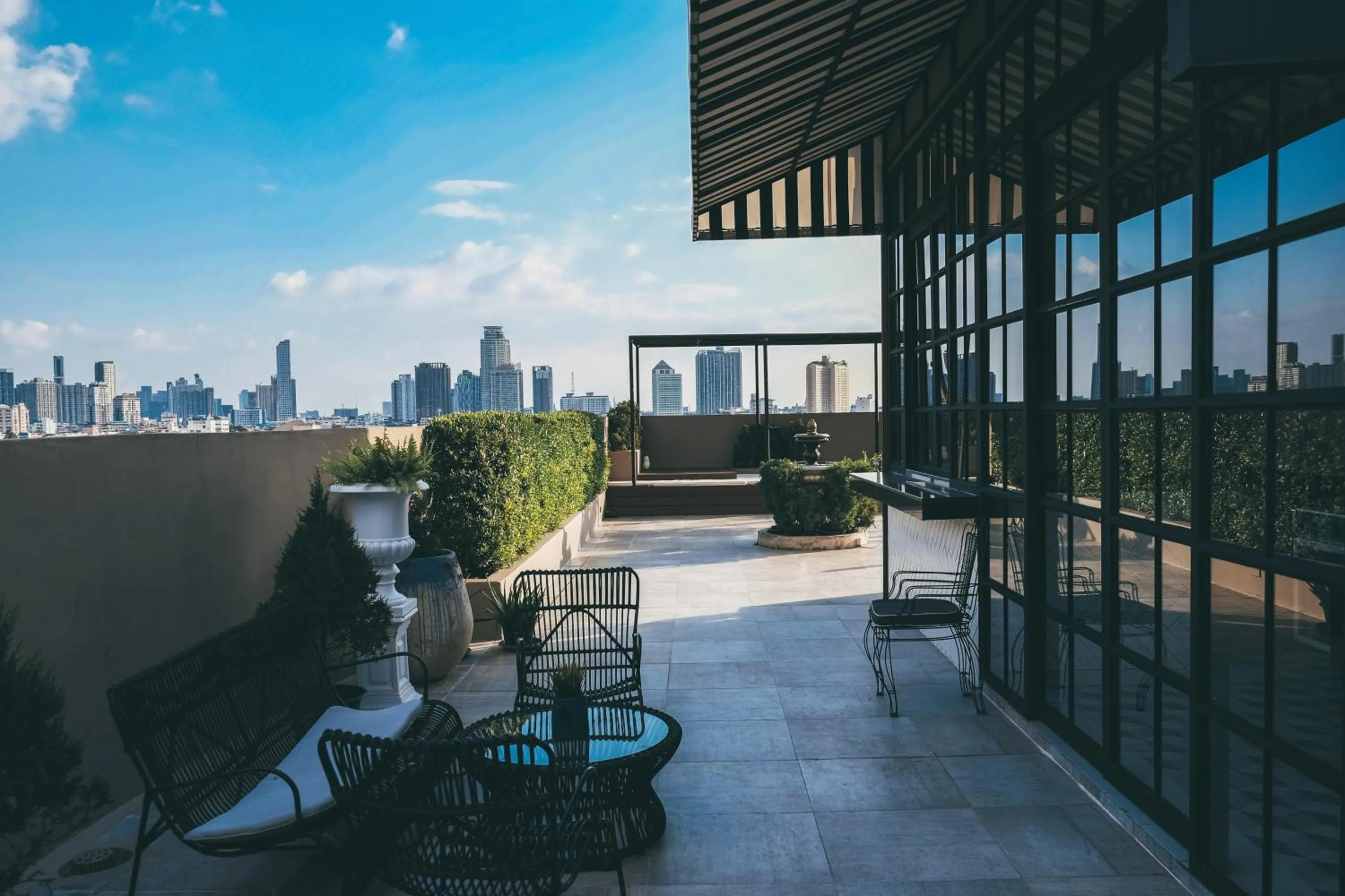 Garden in THEA Private Suites by TH District