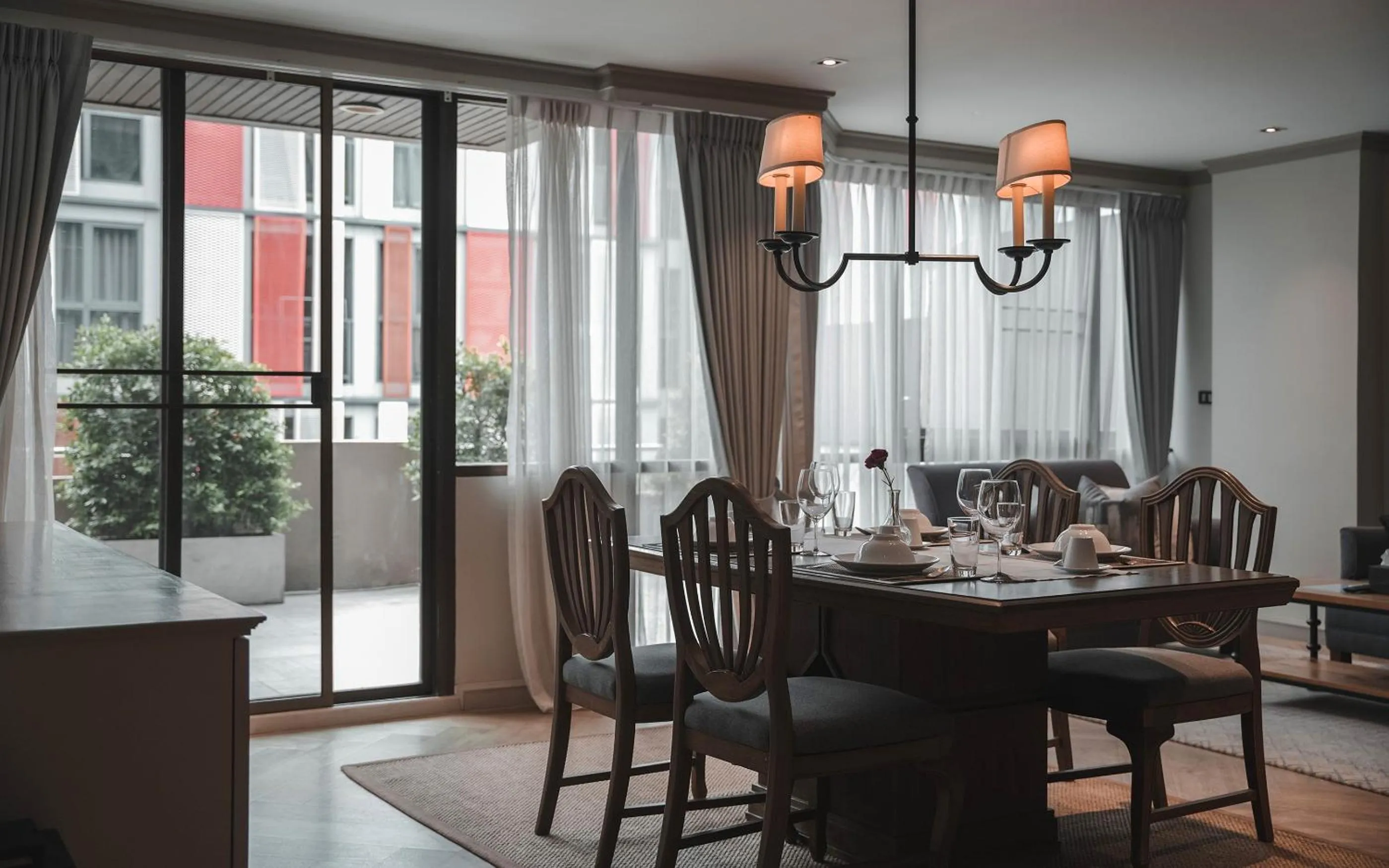 Dining area in THEA Private Suites by TH District