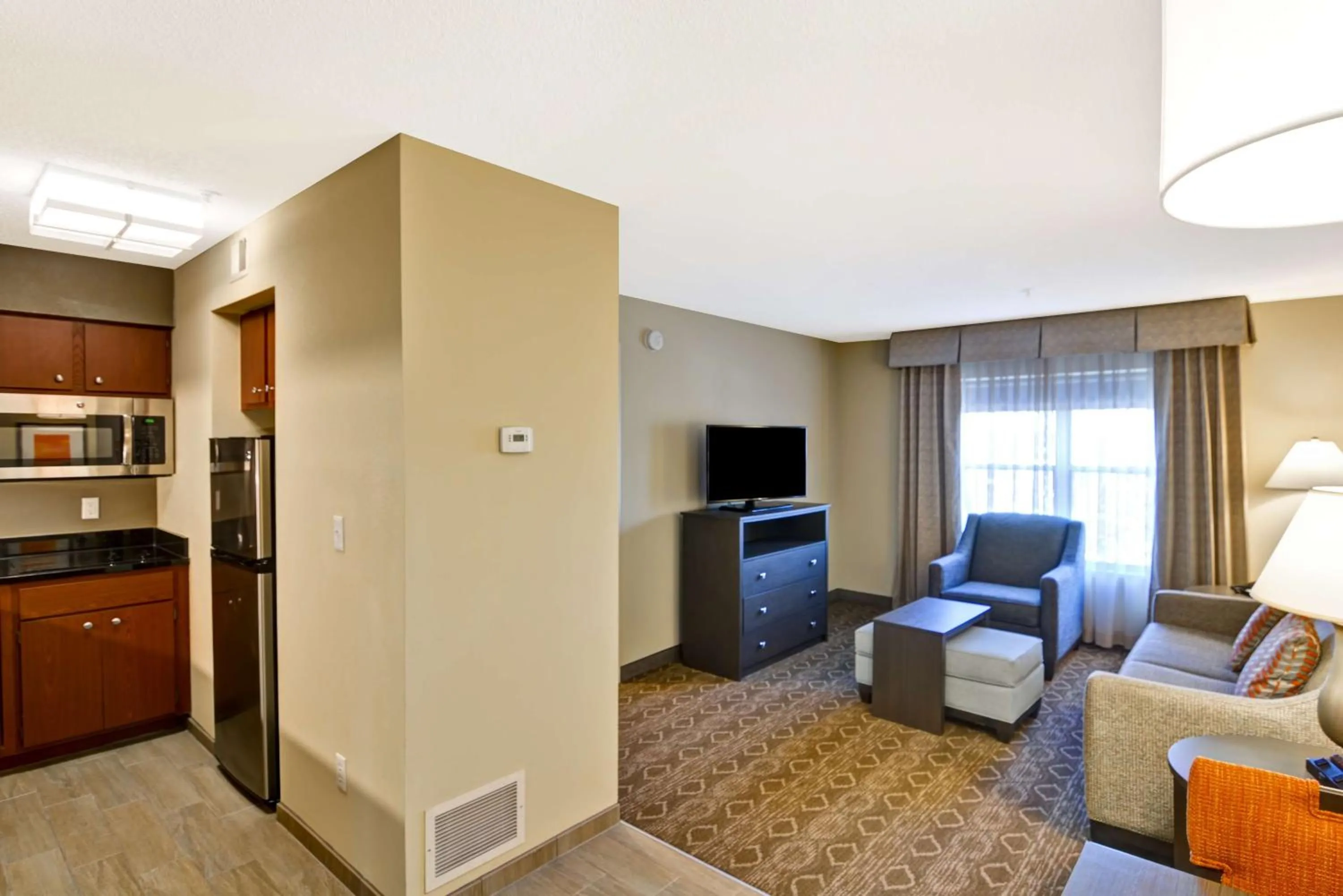 Bedroom in Homewood Suites by Hilton Kansas City/Overland Park