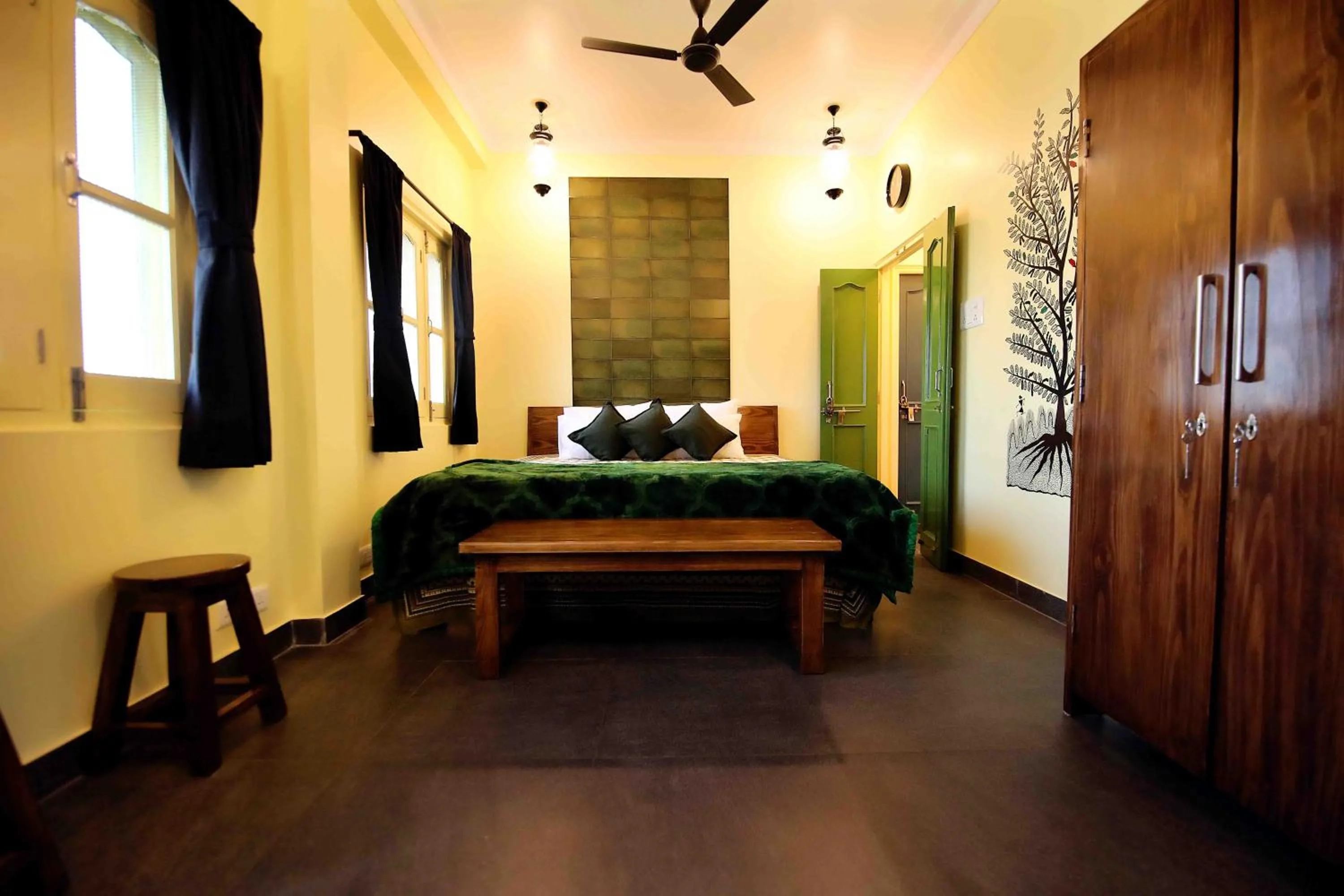 Double Room with Lake View - single occupancy in Oolala - Your lake house in the center of Udaipur