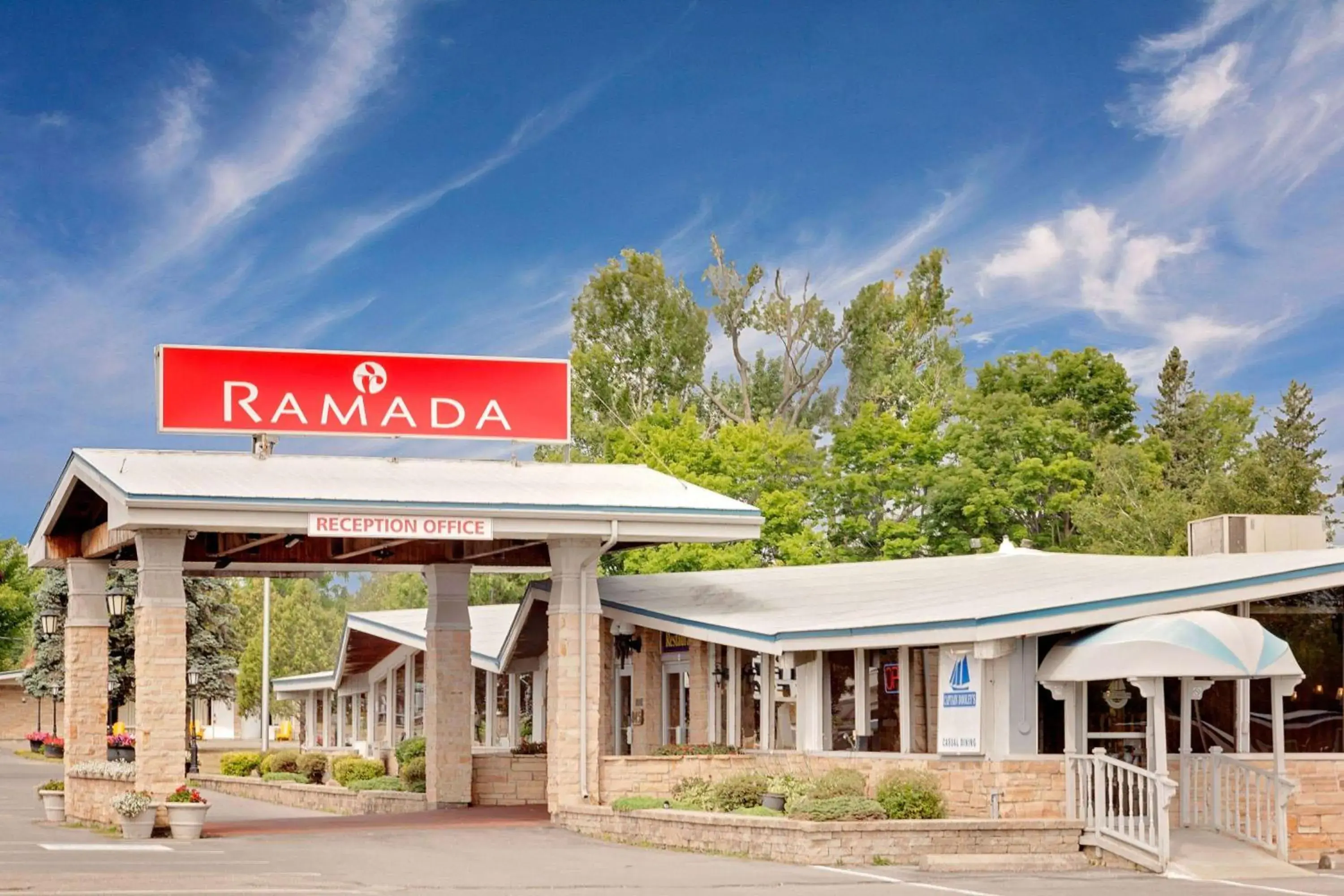 Property building in Ramada by Wyndham 1000 Islands Gananoque Property building in Ramada by Wyndham 1000 Islands Gananoque