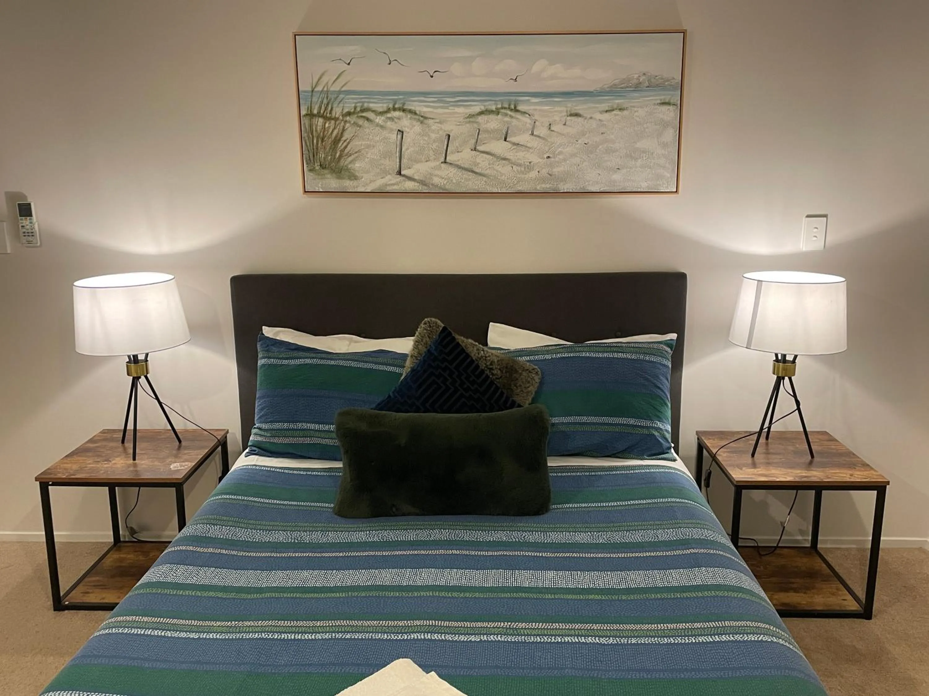 Bed in Flat Bush Holiday Accommodation