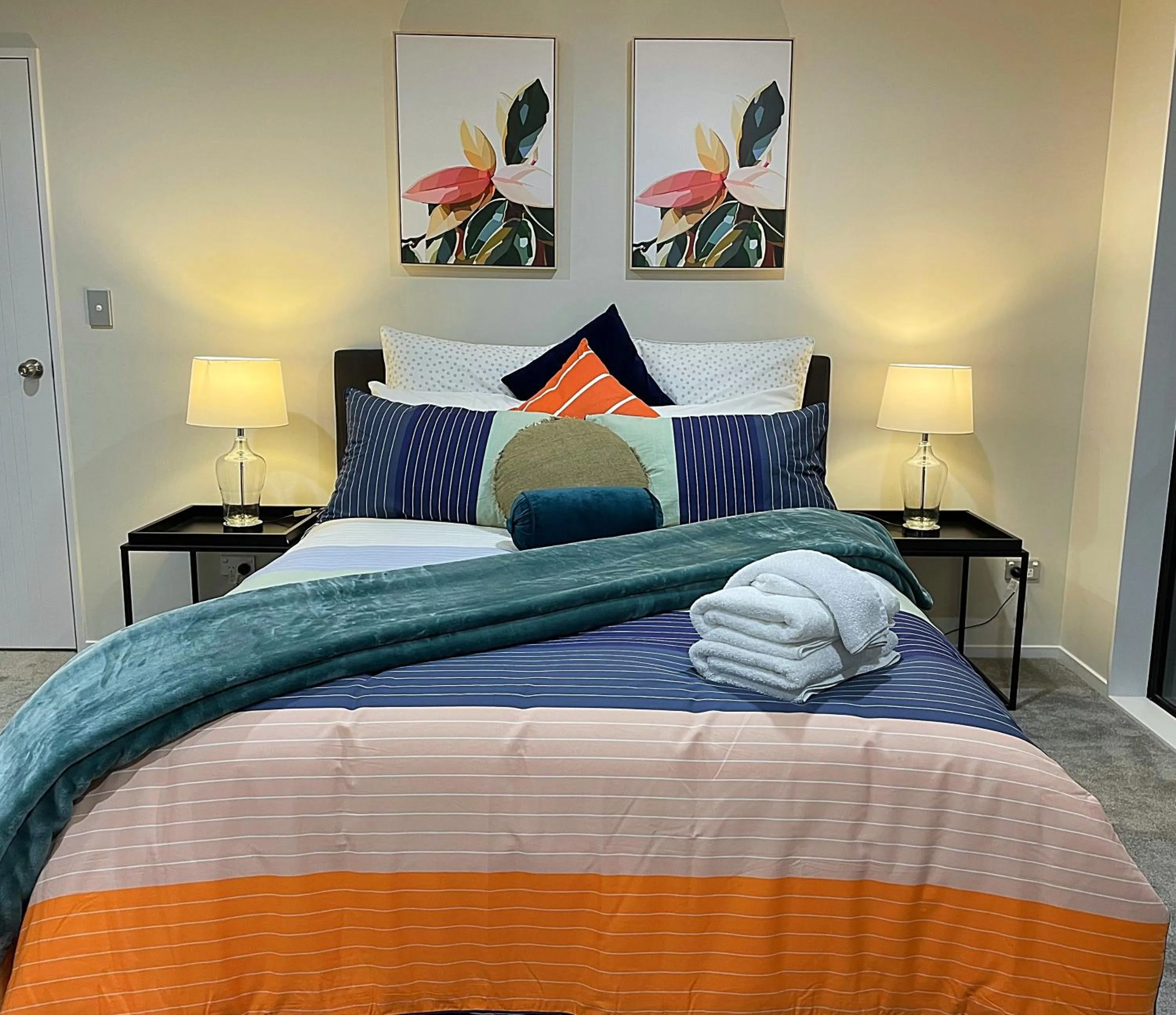 Bed in Flat Bush Holiday Accommodation