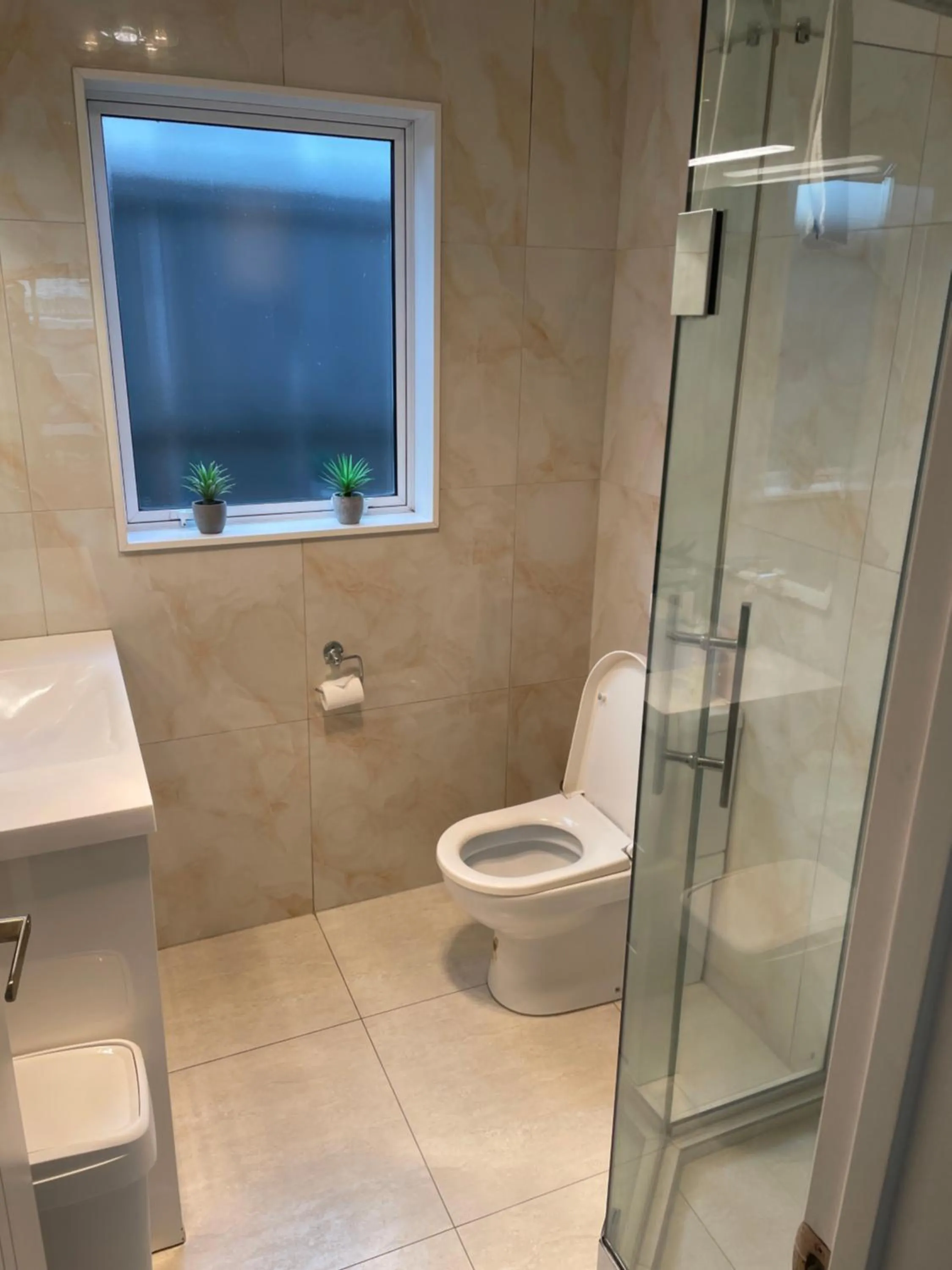 Shower in Flat Bush Holiday Accommodation