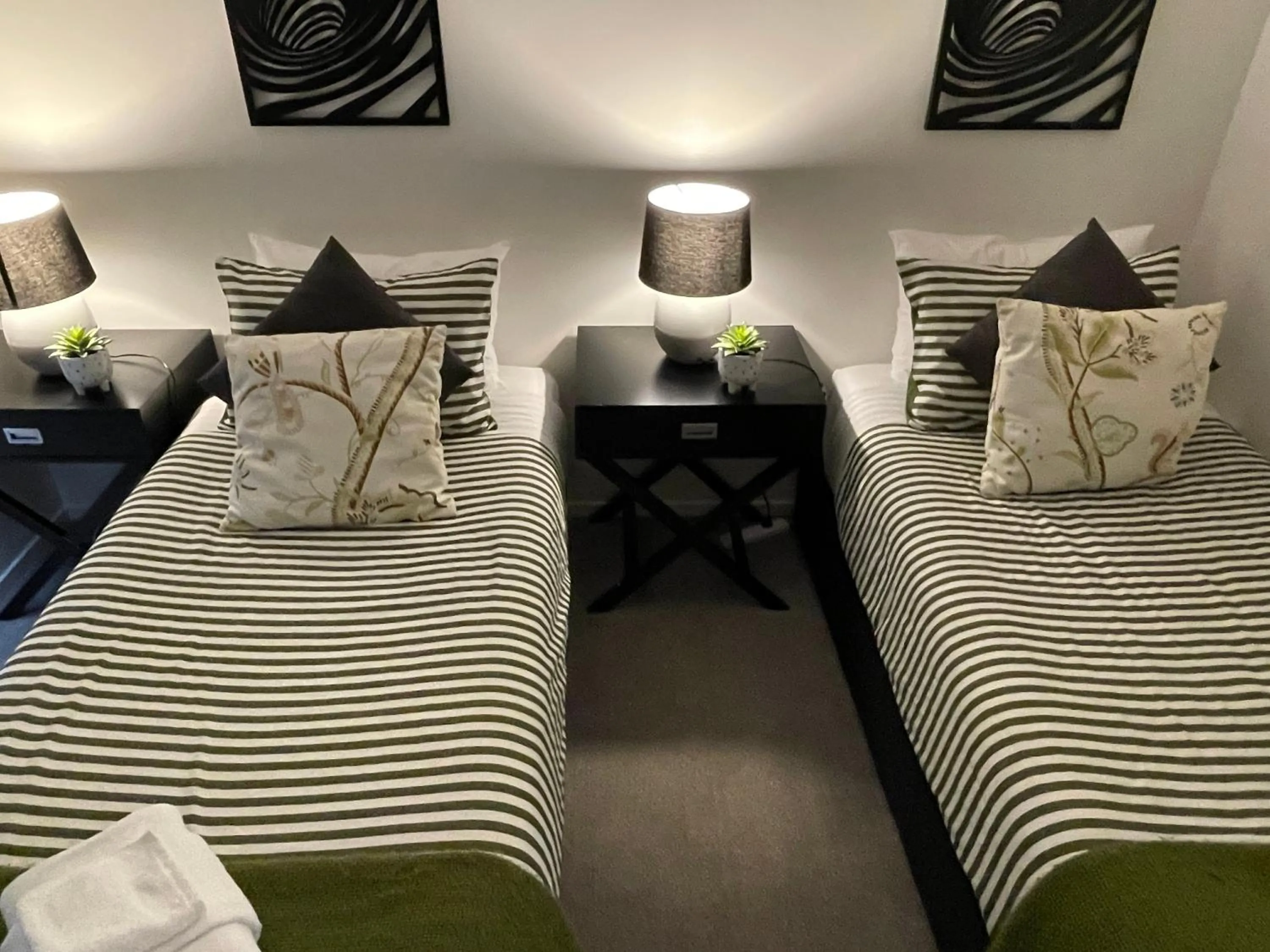 Bed in Flat Bush Holiday Accommodation