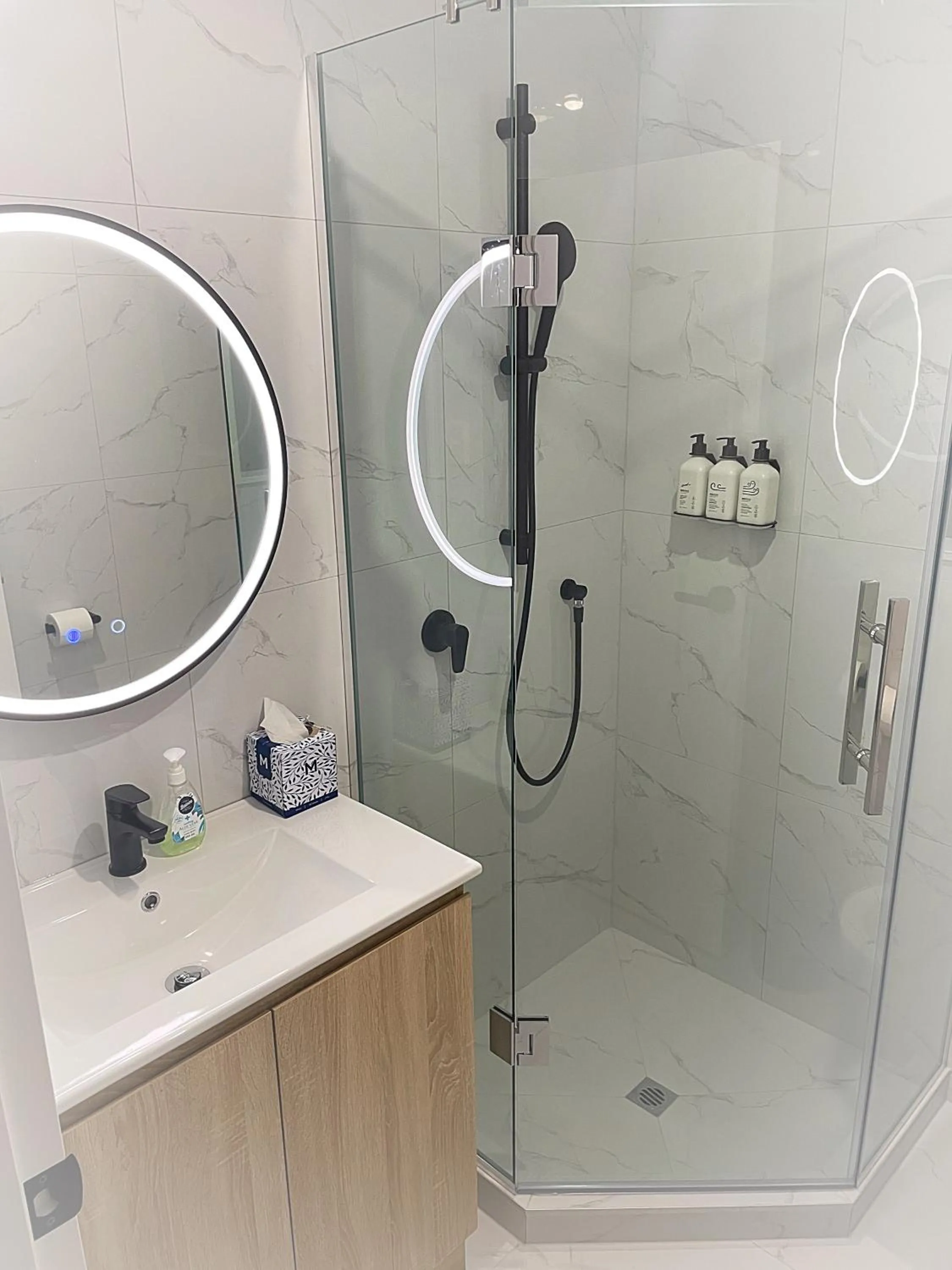 Shower in Flat Bush Holiday Accommodation