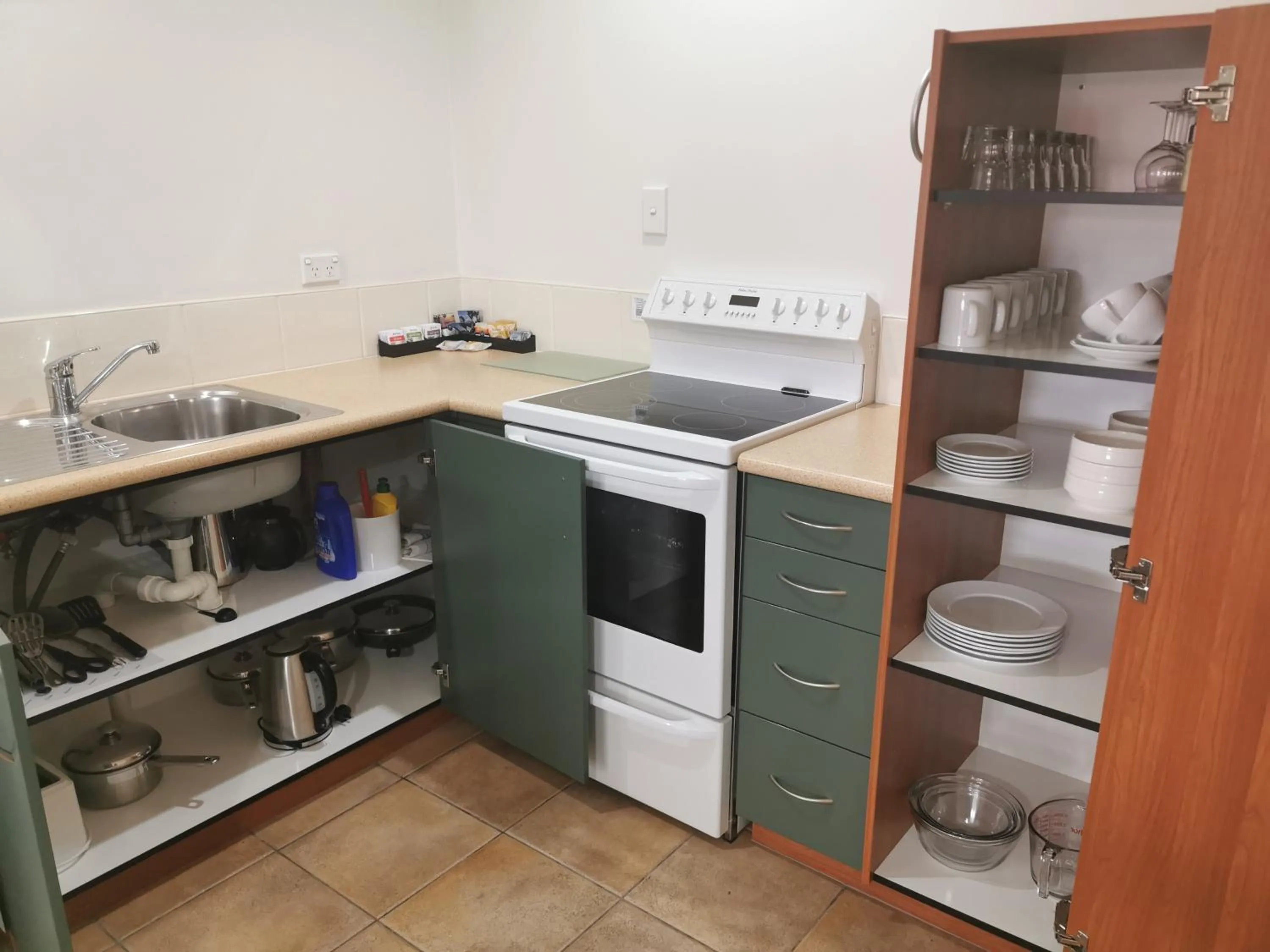 Coffee/tea facilities in Bks Egmont Motor Lodge