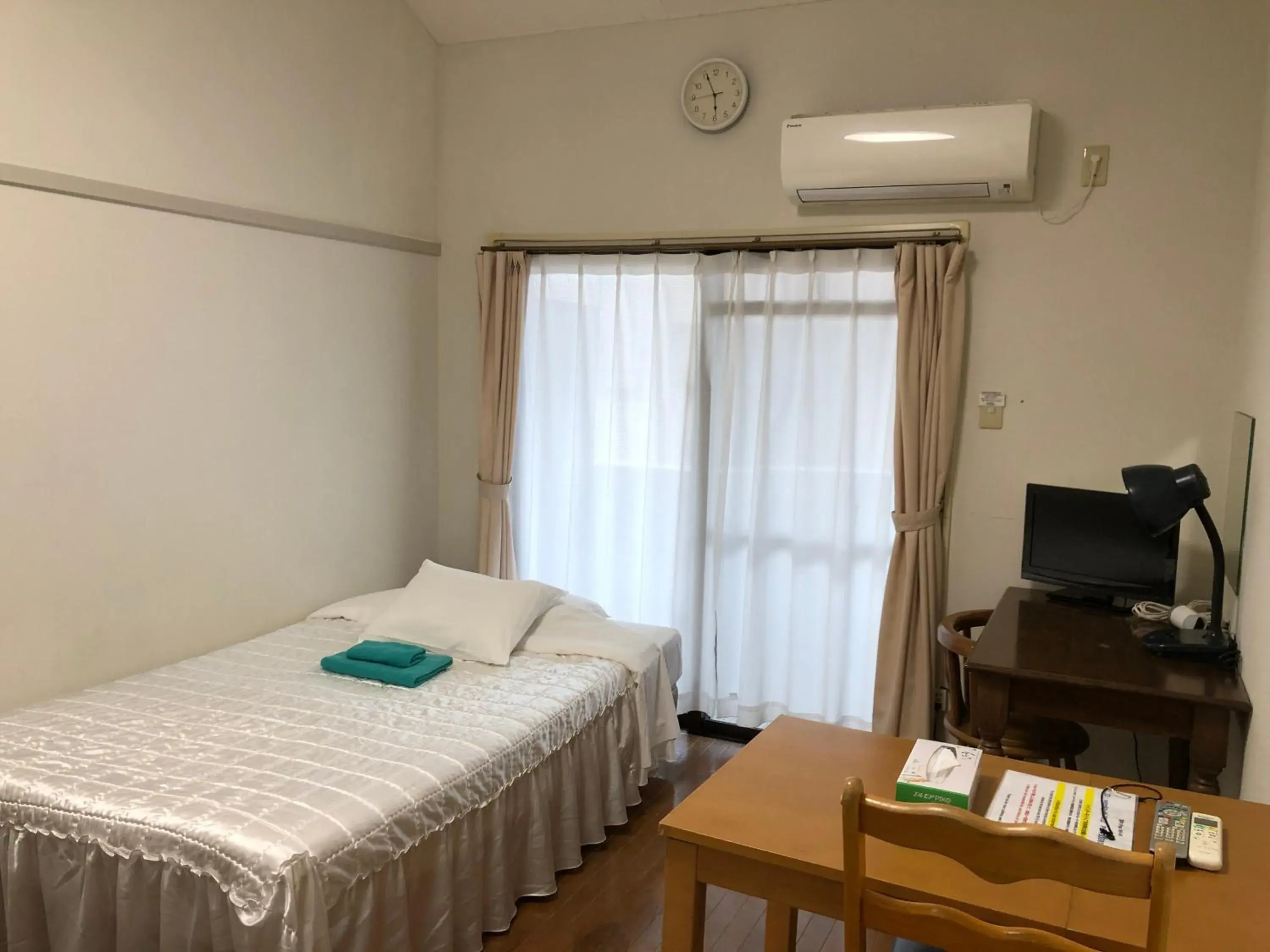 Bed in Weekly Harbourview Mansion Main Building Bed in Weekly Harbourview Mansion Main Building