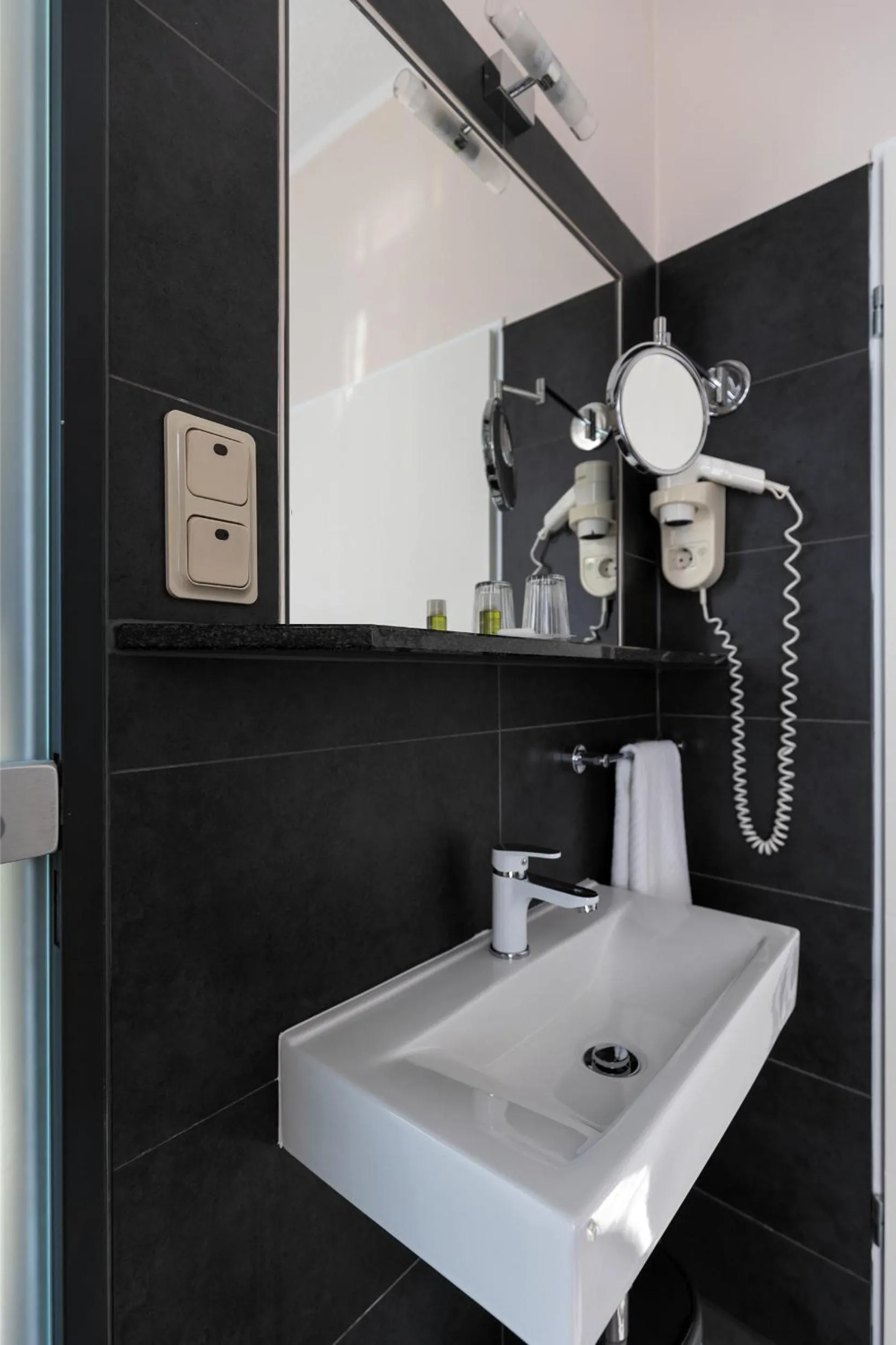 Bathroom in Hotel Garni " Am Domplatz"