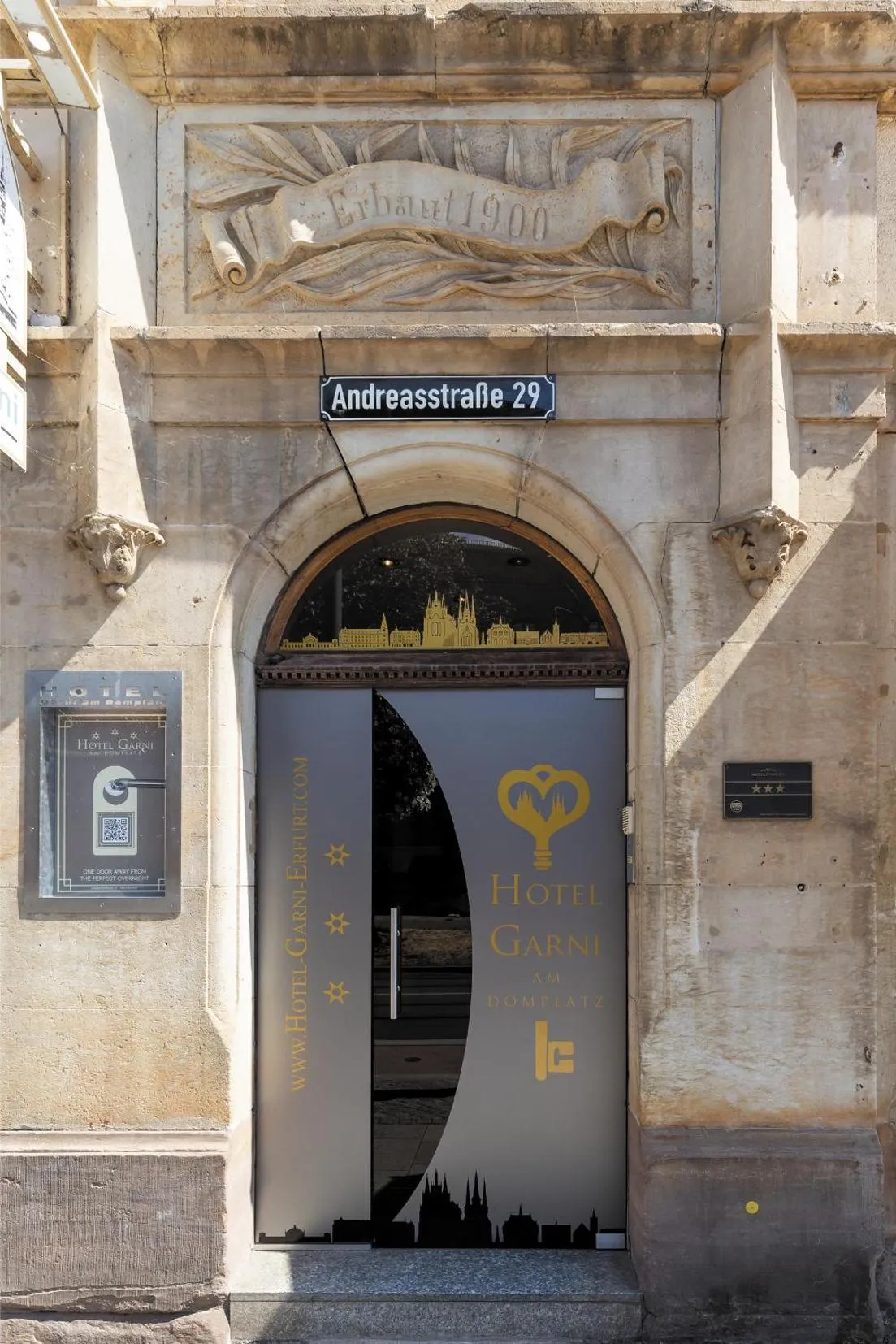 Property building in Hotel Garni " Am Domplatz"