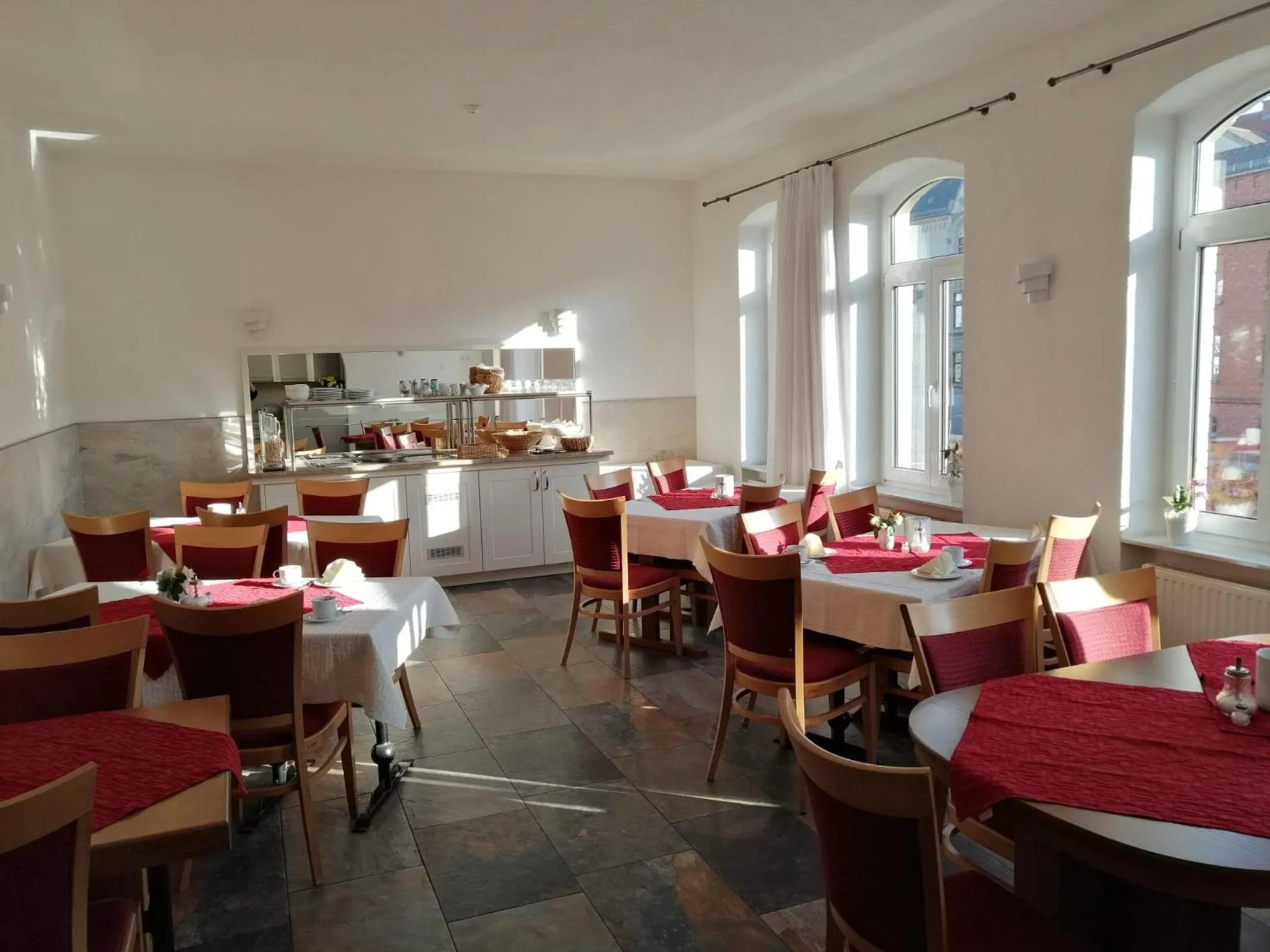 Restaurant/places to eat in Hotel Garni " Am Domplatz"