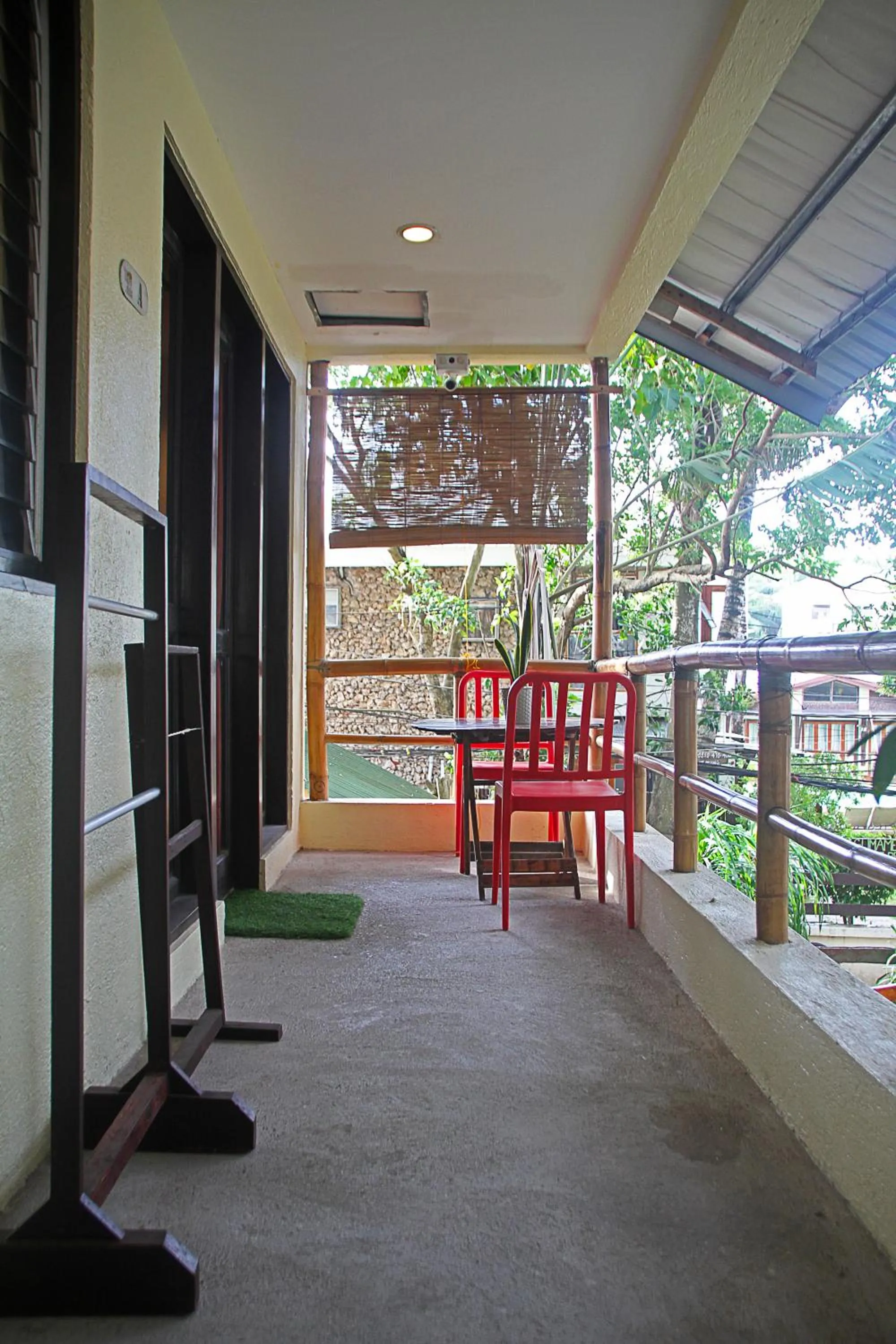 Balcony/Terrace in Lazy Dog Bed & Breakfast