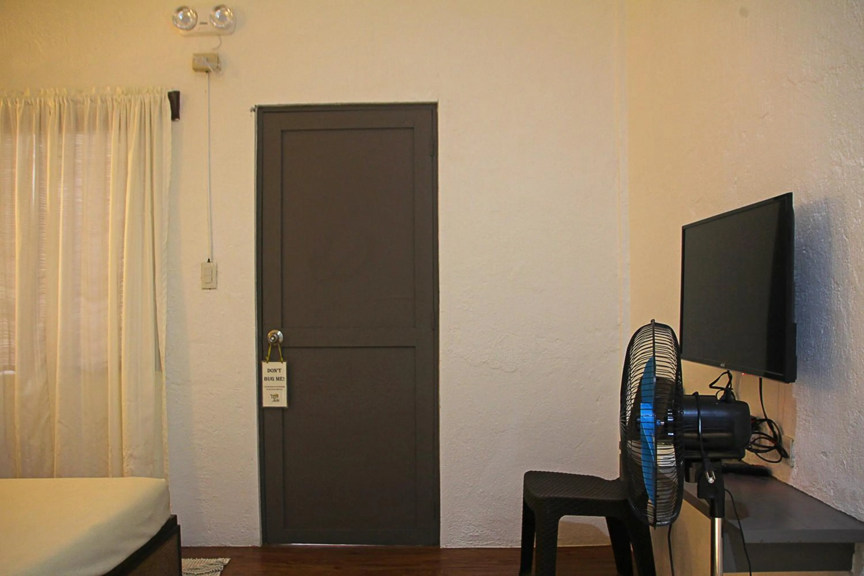 TV and multimedia in Lazy Dog Bed & Breakfast