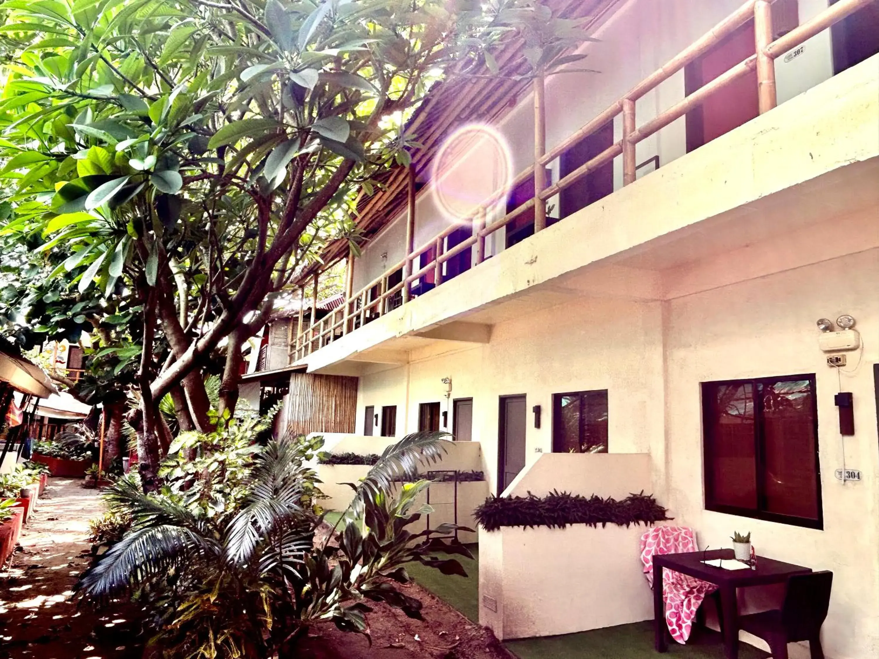 Property building in Lazy Dog Bed & Breakfast Property building in Lazy Dog Bed & Breakfast