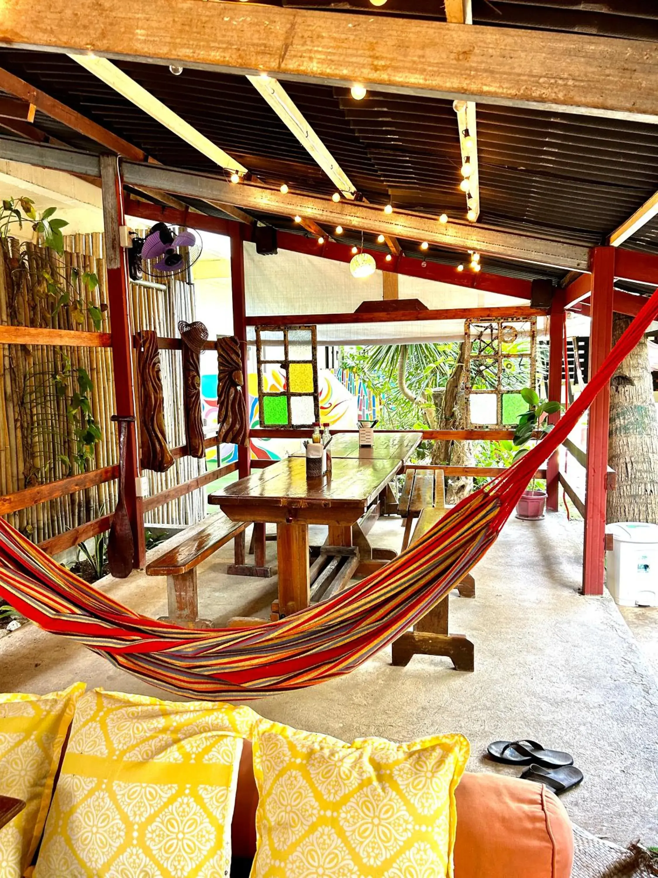 Restaurant/places to eat in Lazy Dog Bed & Breakfast Restaurant/places to eat in Lazy Dog Bed & Breakfast