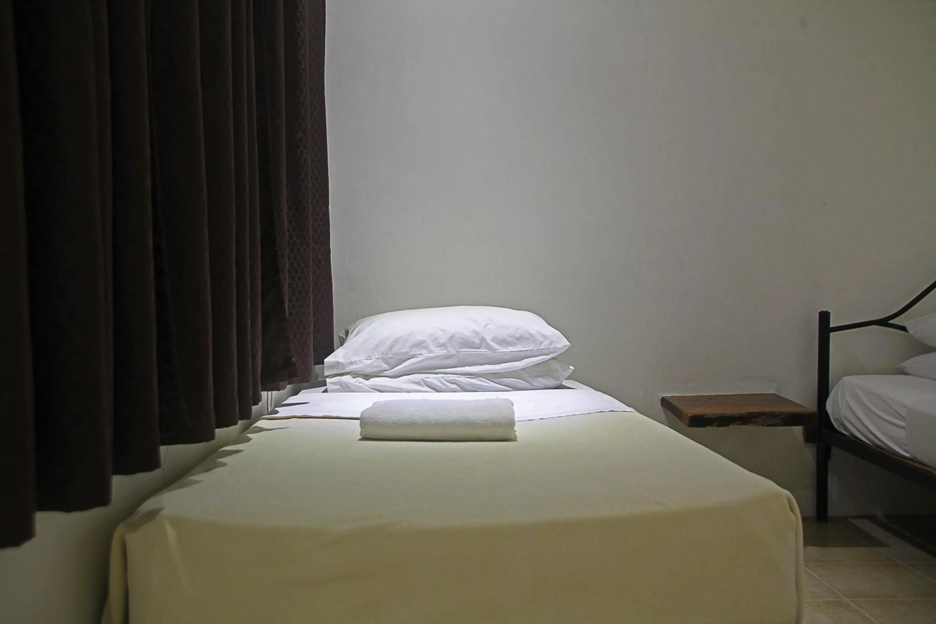 Bed in Lazy Dog Bed & Breakfast